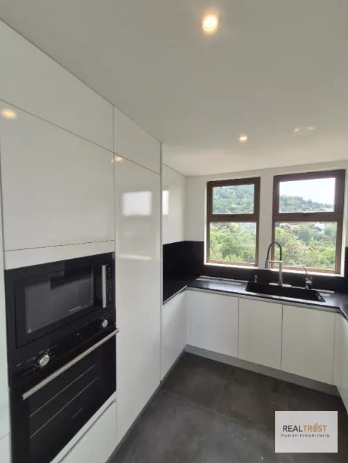 En Venta Moderno Penthouse con Increibles Vistas, San Lázaro Zona 15 — Apartamento en Venta en Zona 15, Guatemala, Ciudad — foto 10 de 16
