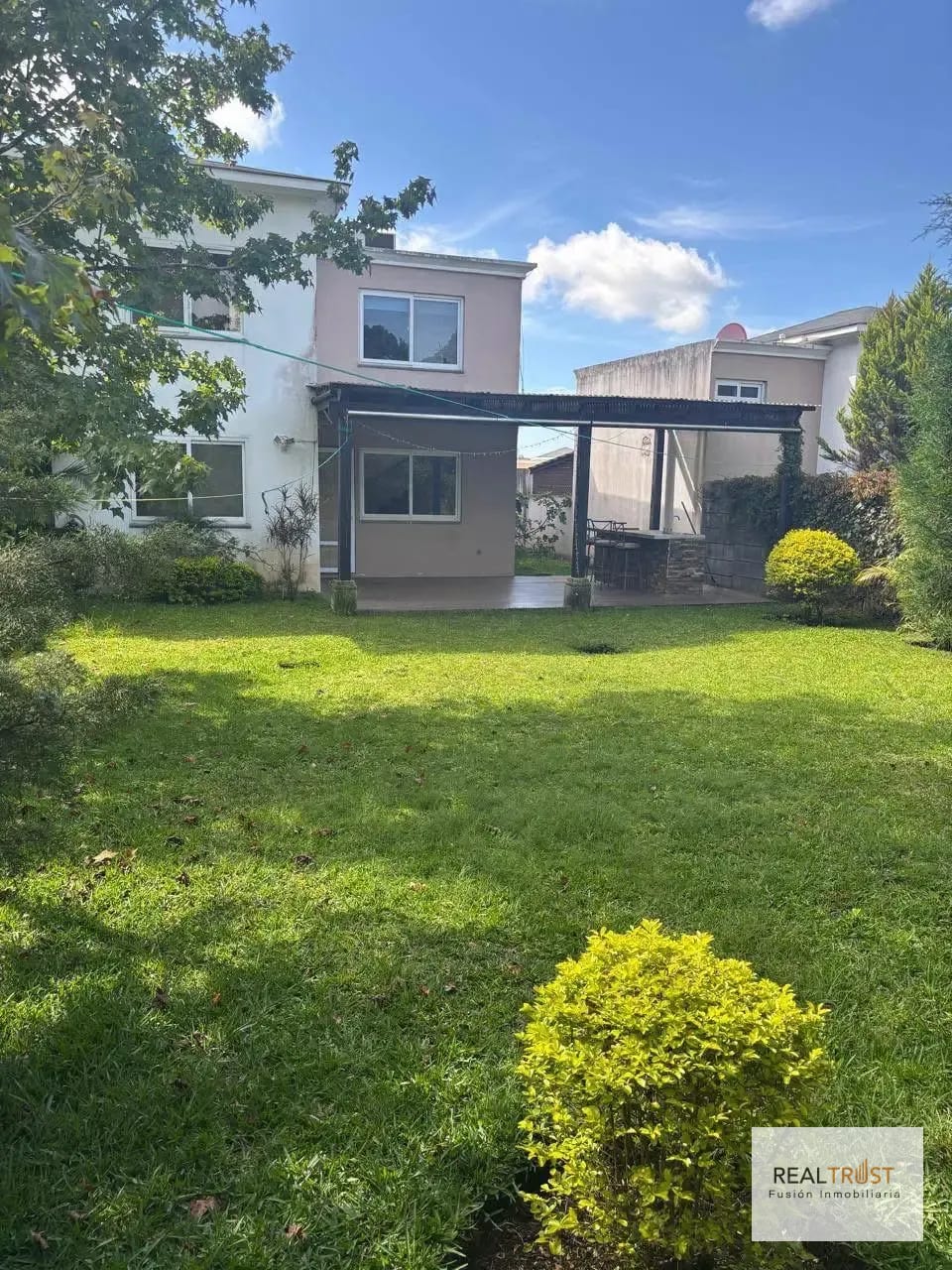 En venta Fontana km 25 Caes — Casa en Venta en Carretera a El Salvador, Guatemala, Ciudad — foto 1 de 15