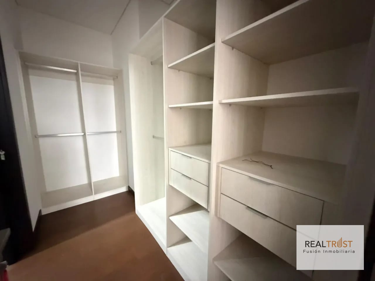 Apartamento en renta con jardín Nogales de Cayalá zona 16 — Apartamento en Alquiler en Zona 16, Guatemala, Ciudad — foto 5 de 17