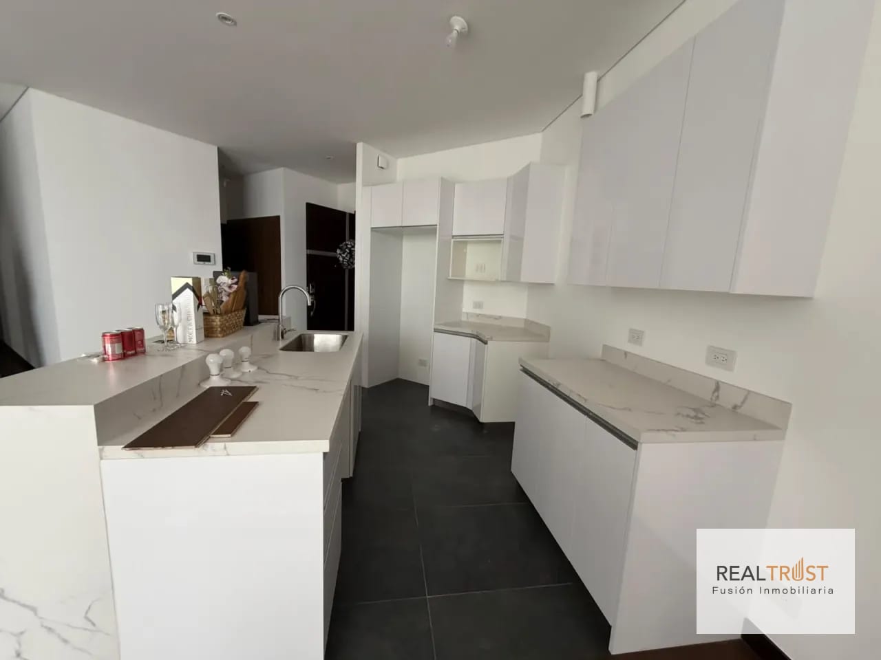 Apartamento en renta con jardín Nogales de Cayalá zona 16 — Apartamento en Alquiler en Zona 16, Guatemala, Ciudad — foto 17 de 17