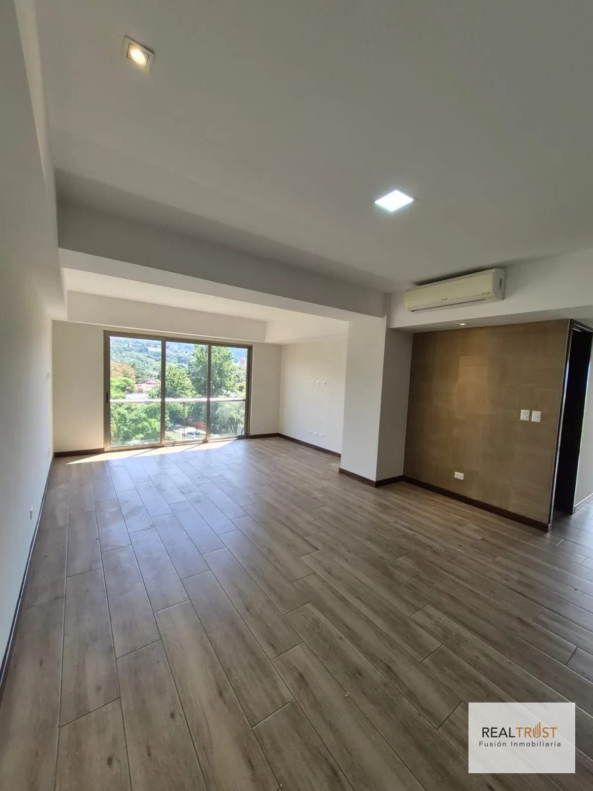 En Renta Apartamento Zona 15 Vista Hermosa 2 — Apartamento en Alquiler en Zona 15, Guatemala, Ciudad — foto 1 de 17