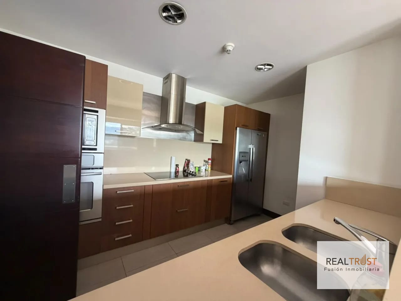 Apartamento en renta Tiffany zona 14 — Apartamento en Alquiler en Zona 14, Guatemala, Ciudad — foto 9 de 16