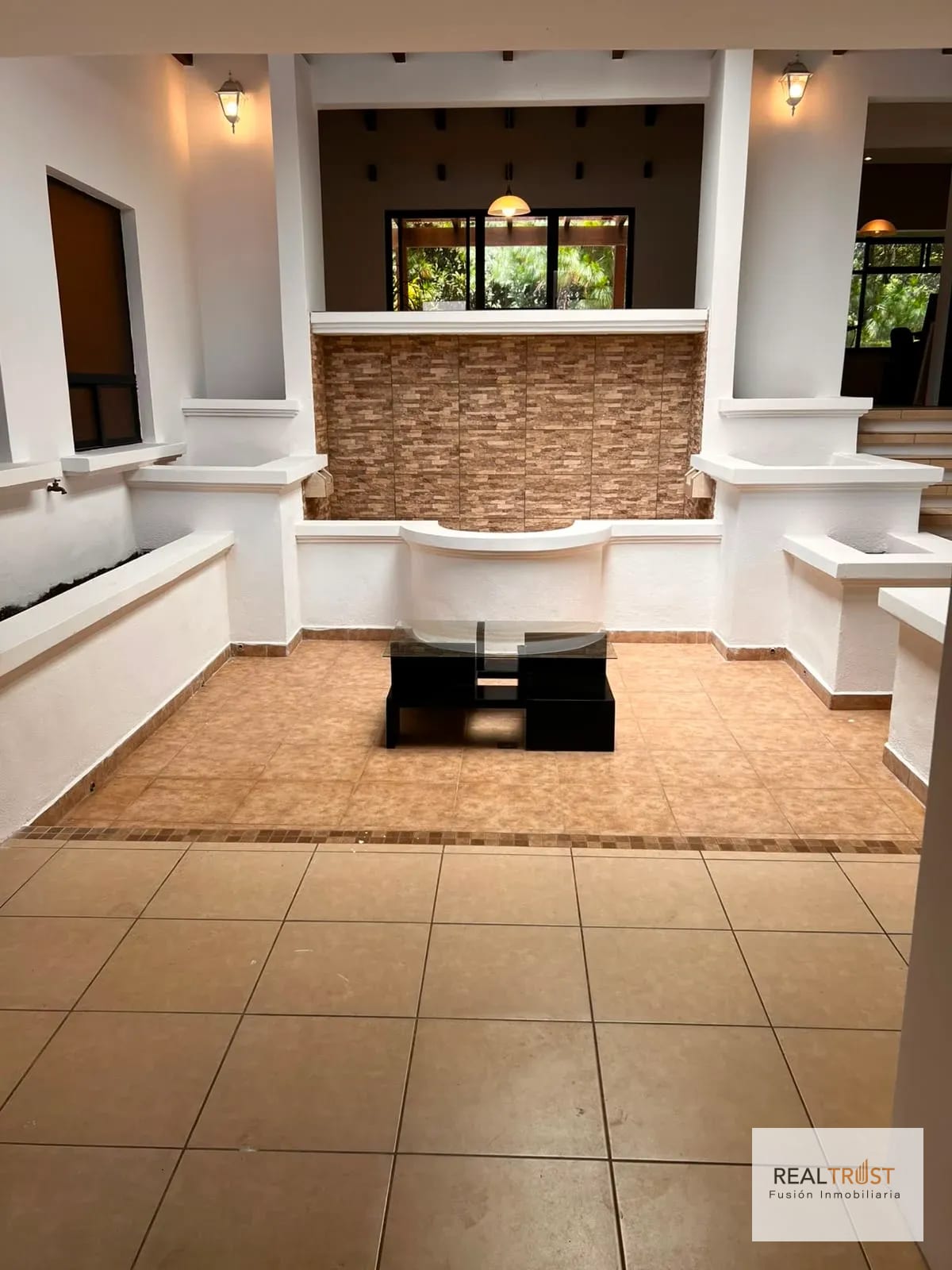 Residencia en Venta Hacienda Nueva Country Club — Casa en Venta en Carretera a El Salvador, Guatemala, Ciudad — foto 1 de 17