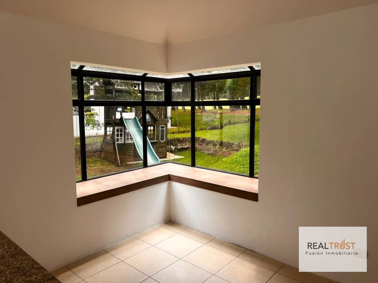 Residencia en Venta Hacienda Nueva Country Club — Casa en Venta en Carretera a El Salvador, Guatemala, Ciudad — foto 15 de 17