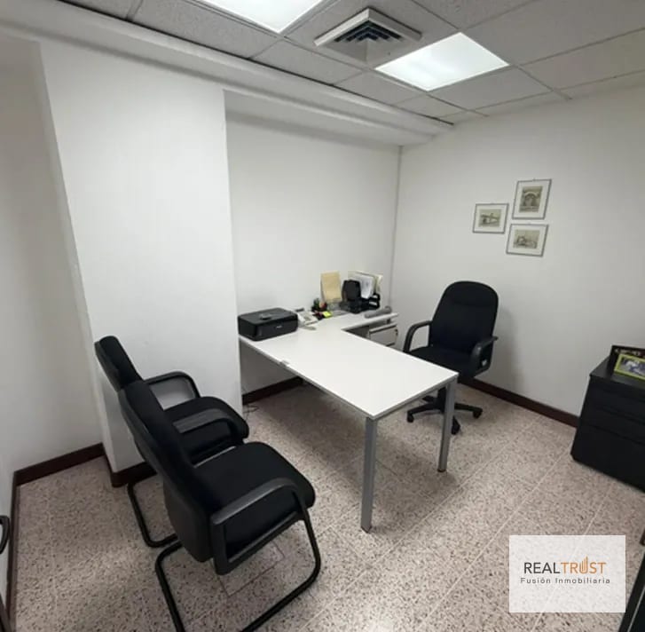 Oficinas en renta Las Margaritas — Oficina en Alquiler en Zona 10, Guatemala, Ciudad — foto 8 de 9