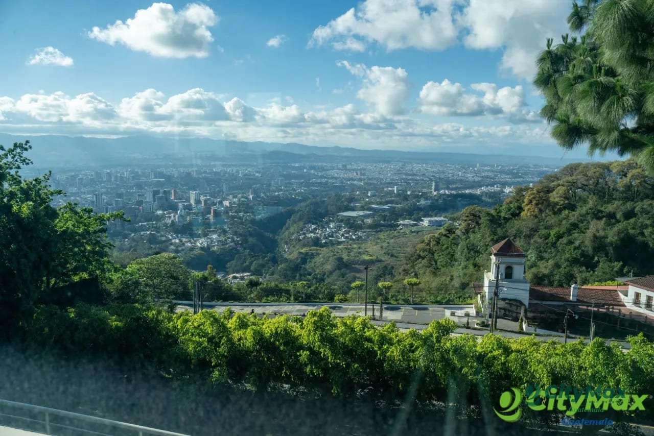 AnteriorSiguiente Lujosa Mansion en venta Las Nubes Ciudad Guatemala — Casa en Venta en km 11-15, Carretera a El Salvador, Guatemala, Ciudad — foto 12 de 13