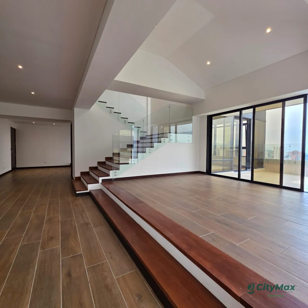 PentHouse en Venta en Oakland Zona 10 Guatemala — Apartamento en Venta en Oakland I, Zona 10, Guatemala, Ciudad — foto 15 de 17