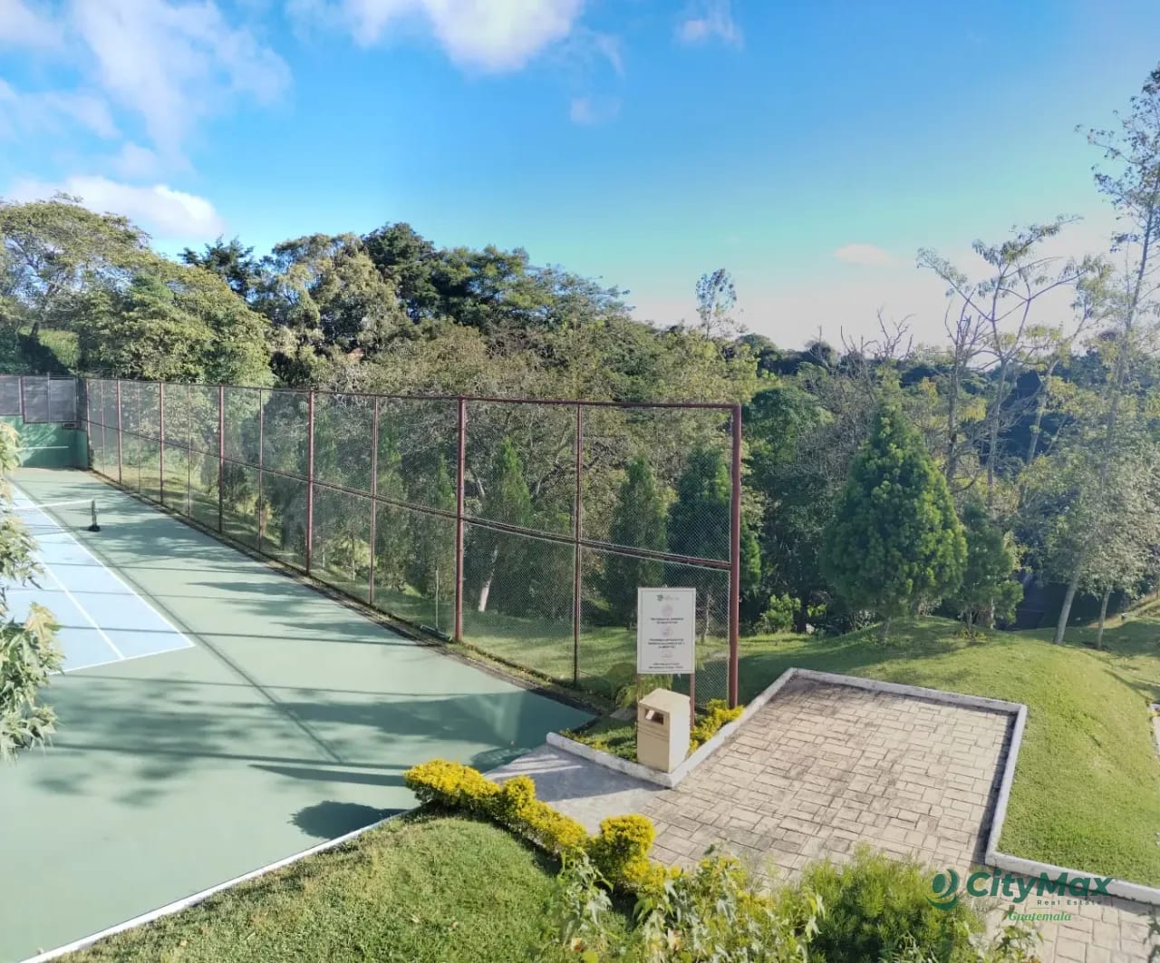 Casa Residencial en Venta CAES — Casa en Venta en Carretera a El Salvador, Guatemala, Ciudad — foto 1 de 7