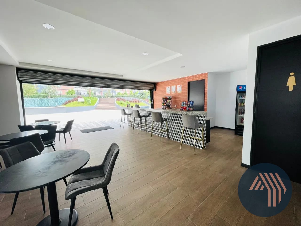Venta Apartamentos con Jardín - Plaza Segheria, Zona 14 — Apartamento en Venta en Segheria, Zona 14, Guatemala, Ciudad — foto 8 de 17