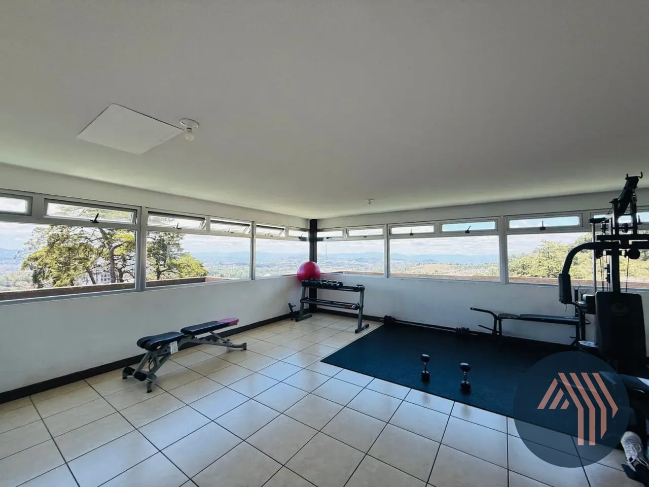 VENTA DE CÓMODO APARTAMENTO - BOSQUES DE EUSKADI, ZONA 16 — Apartamento en Venta en Bosques de Euskadi, Zona 16, Guatemala, Ciudad — foto 14 de 15