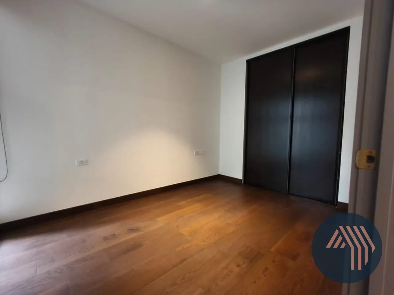 Alquiler de Céntrico Apartamento - Atarah, Zona 10 — Apartamento en Alquiler en Zona 10, Guatemala, Ciudad — foto 4 de 9