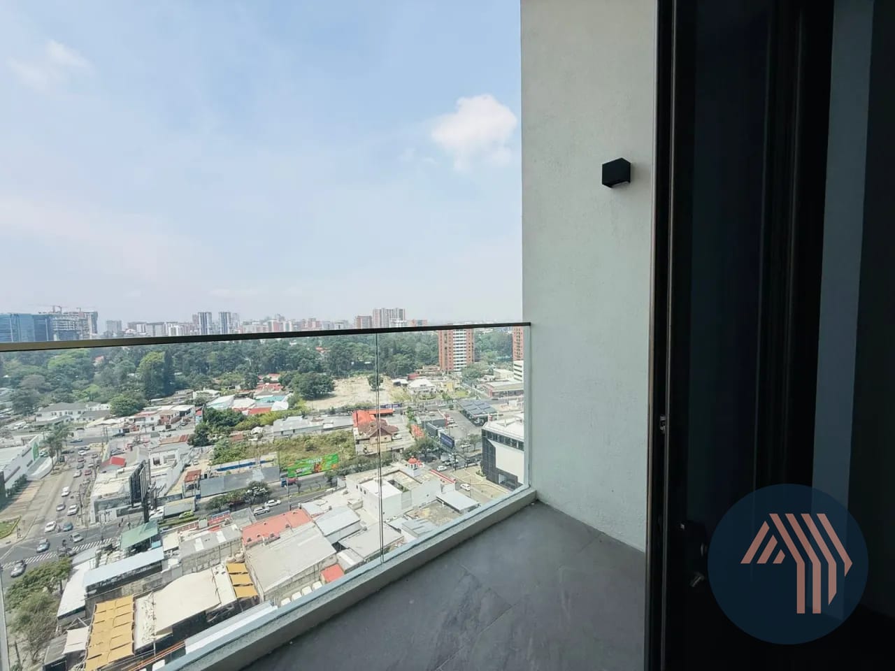 VENTA DE LINDO APARTAMENTO PARA ESTRENAR - ATARAH, ZONA 10 — Apartamento en Venta en Atarah, Zona 10, Guatemala, Ciudad — foto 4 de 17