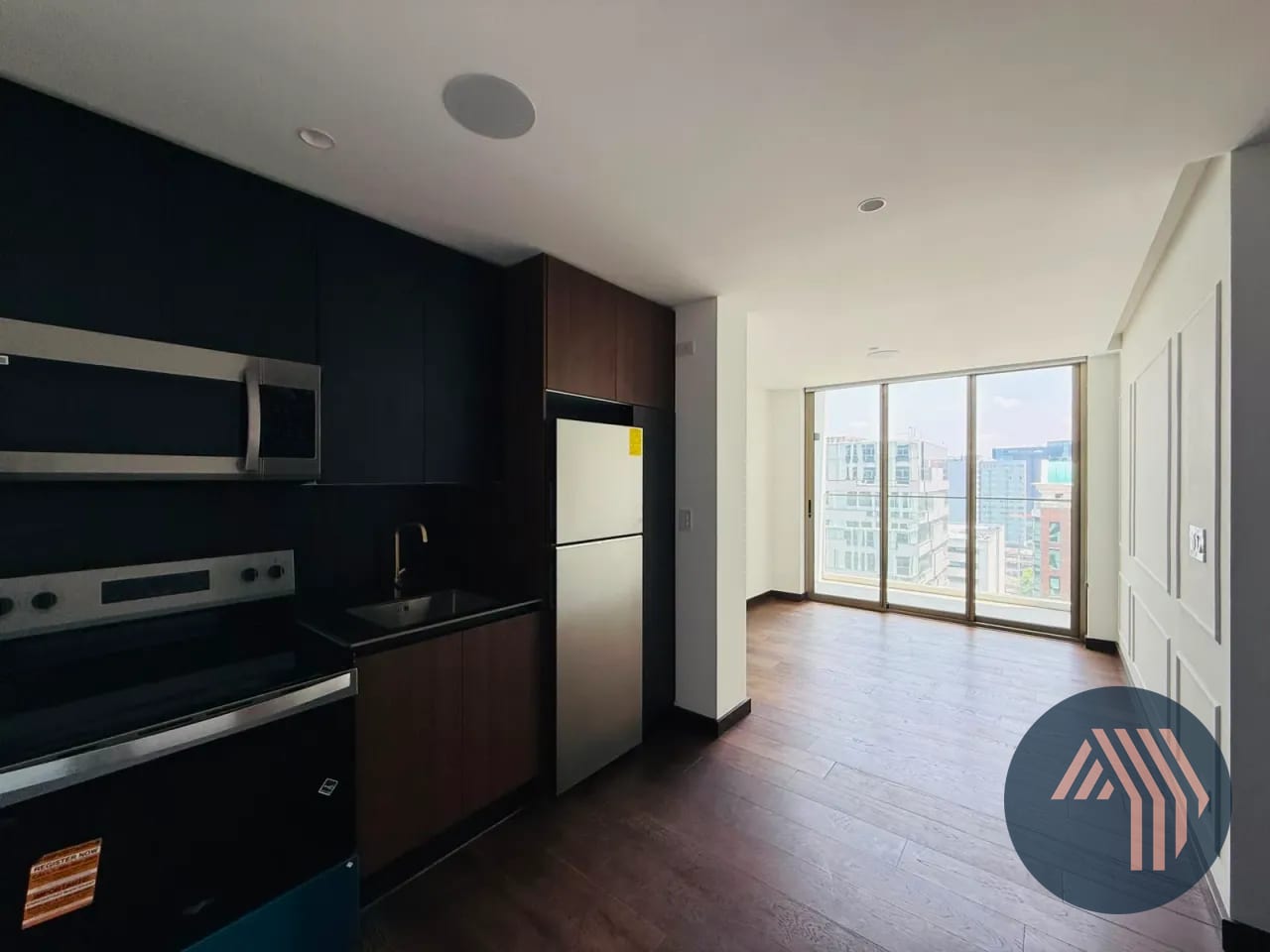 ALQUILER DE CÉNTRICOS APARTAMENTOS - ATARAH, ZONA 10 — Apartamento en Alquiler en Atarah, Zona 10, Guatemala, Ciudad — foto 8 de 17