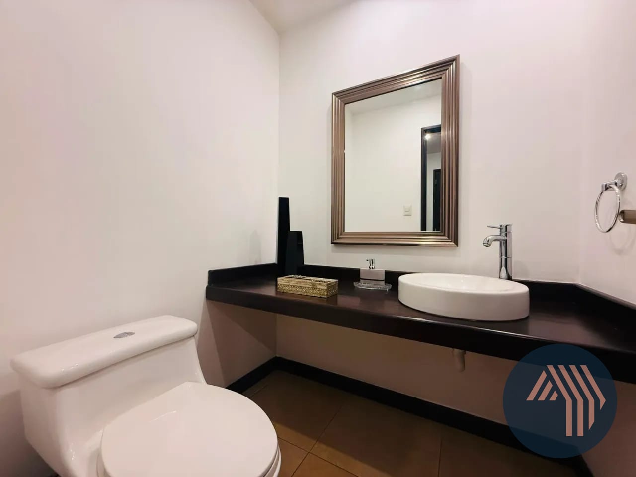 VENTA DE AMPLIO Y CÉNTRICO APARTAMENTO - ARIA, ZONA 10 — Apartamento en Venta en Aria, Zona 10, Guatemala, Ciudad — foto 7 de 8
