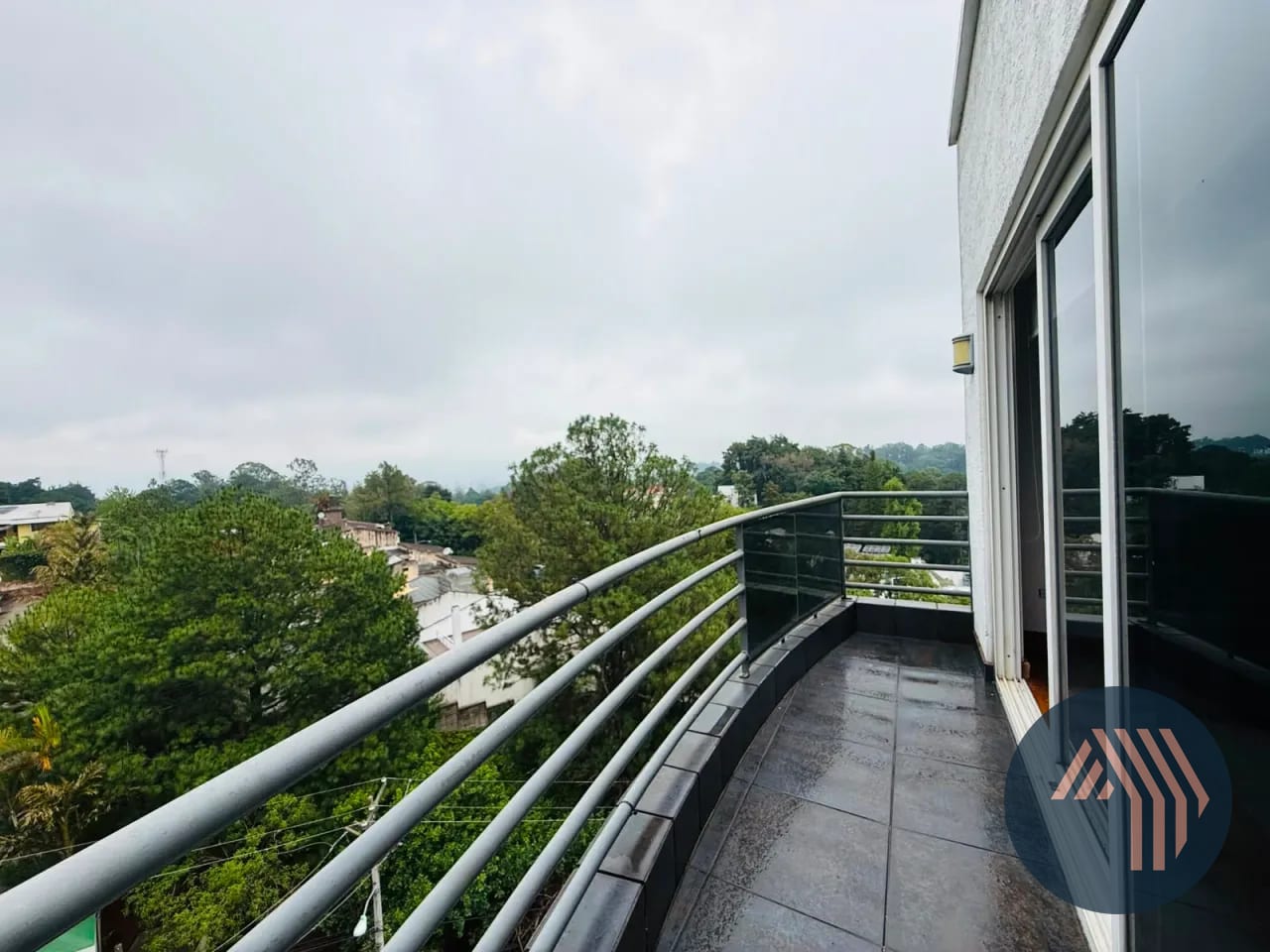 Alquiler de Lindo Apartamento Amueblado - Lindora, Zona 16 — Apartamento en Alquiler en Zona 16, Guatemala, Ciudad — foto 3 de 9