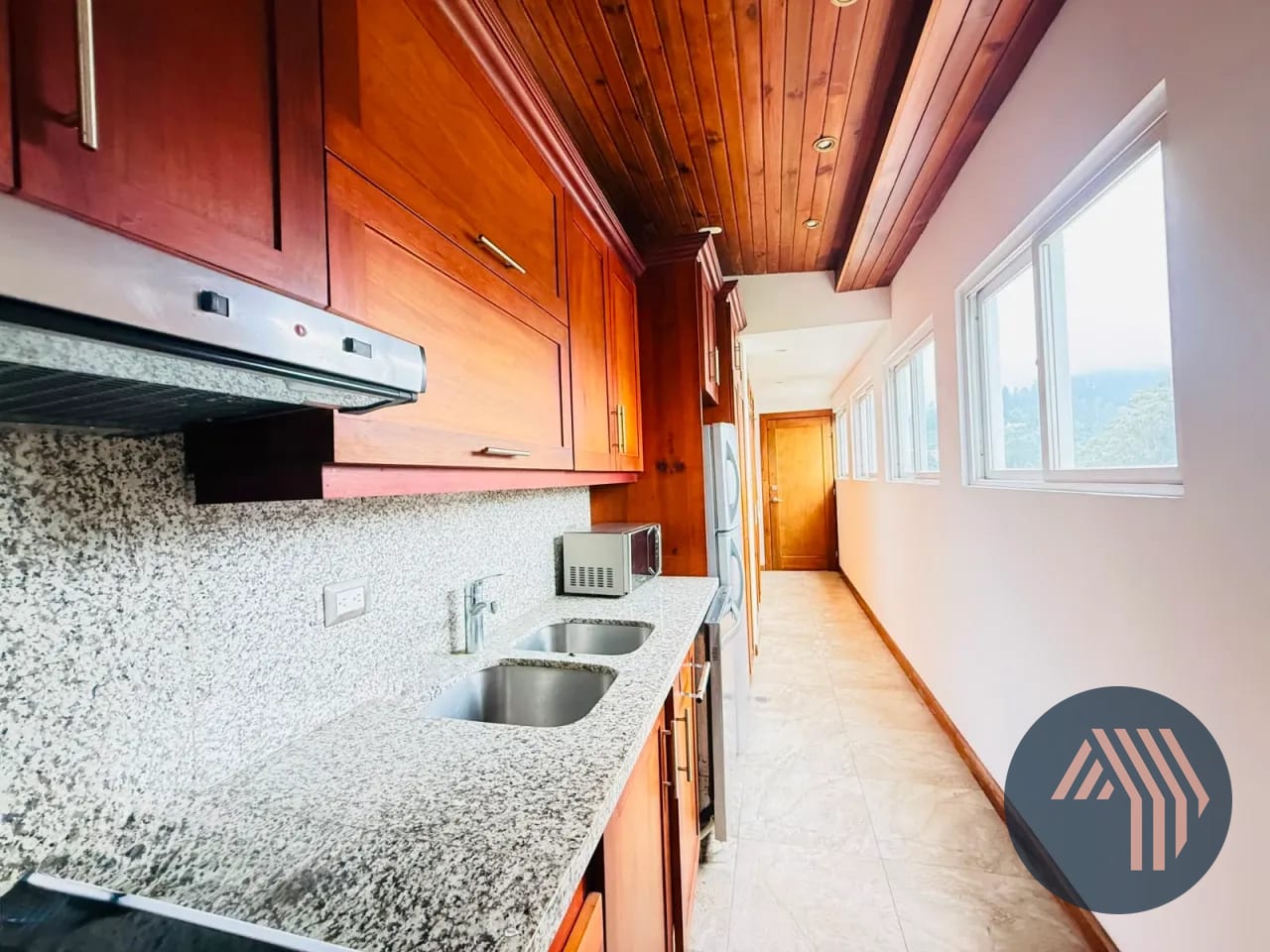 Alquiler de Lindo Apartamento Amueblado - Lindora, Zona 16 — Apartamento en Alquiler en Zona 16, Guatemala, Ciudad — foto 5 de 9