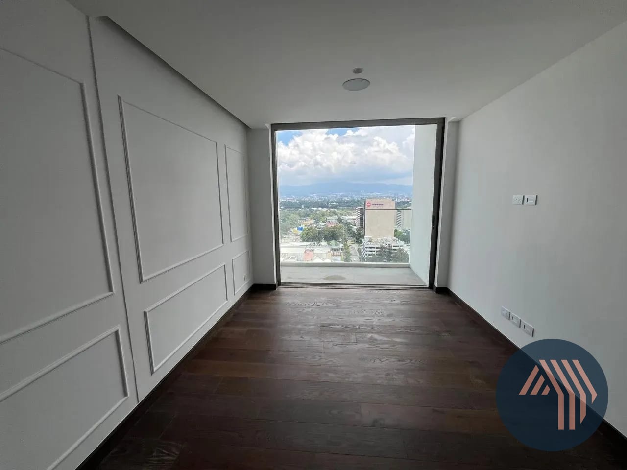 Venta Apartamento con Hermosas Vistas - Atarah, Zona 10 — Apartamento en Venta en Atarah, Zona 10, Guatemala, Ciudad — foto 2 de 7
