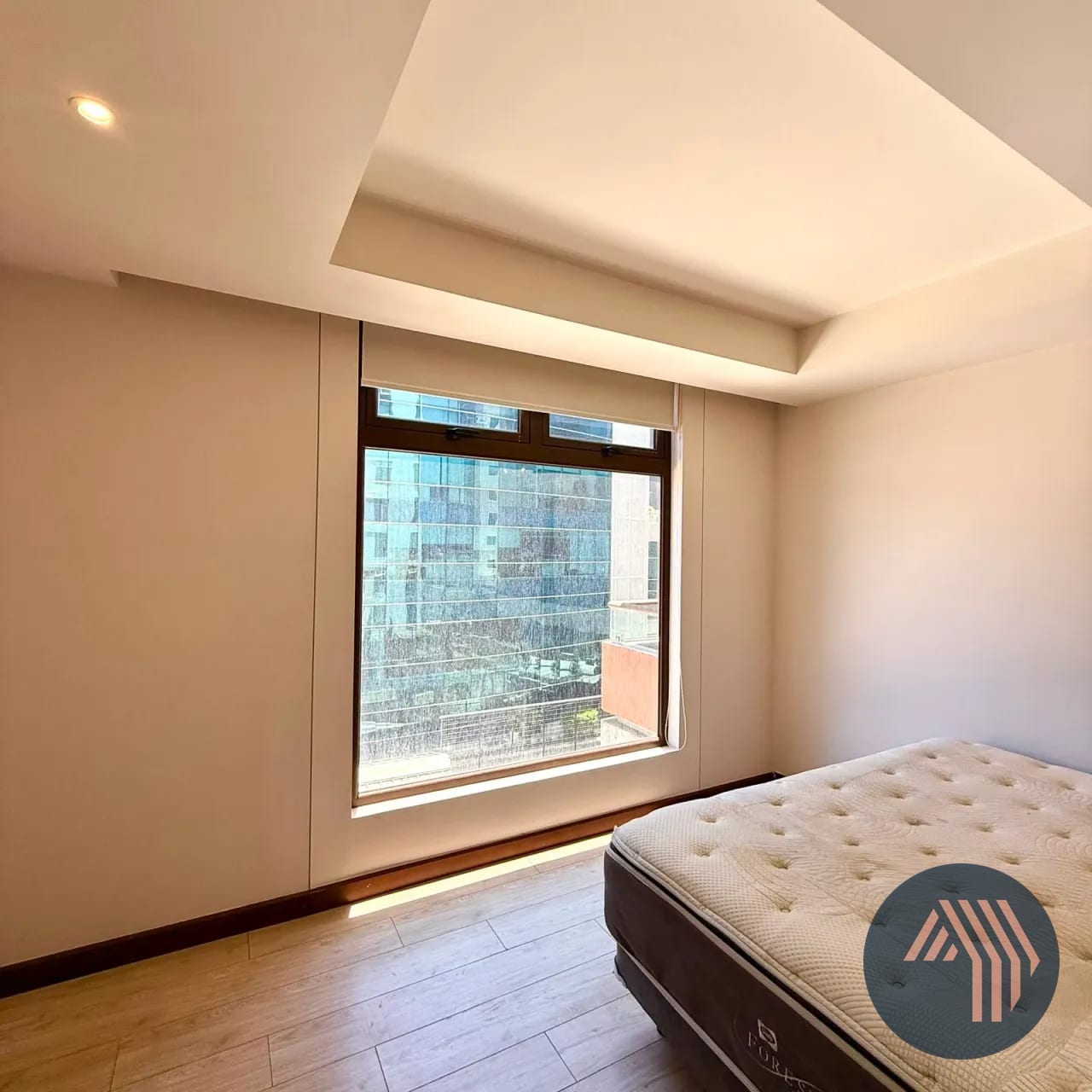 Alquiler de Amplio y Céntrico Apartamento - VEINTI4, Zona 10 — Apartamento en Alquiler en Veinti4, Zona 10, Guatemala, Ciudad — foto 6 de 12