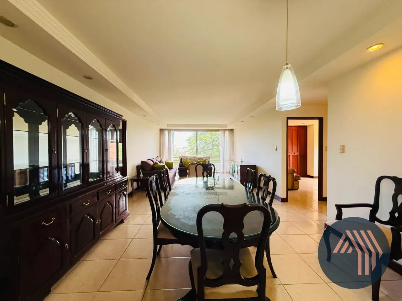 Alquiler de Céntrico Apartamento - Jardines del Acueducto, Zona 10 — Apartamento en Alquiler en Jardines del Acueducto, Zona 10, Guatemala, Ciudad — foto 3 de 16