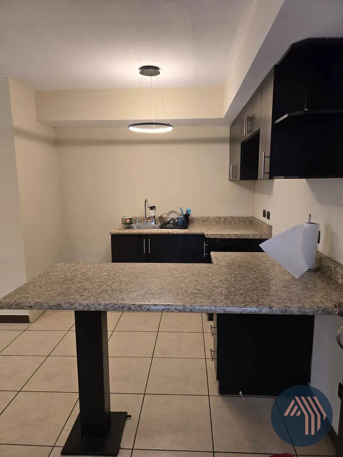 Alquiler de Apartamento - Jardines de las Charcas, Zona 11 — Apartamento en Alquiler en Jardines de Las Charcas, Zona 11, Guatemala, Ciudad — foto 2 de 11