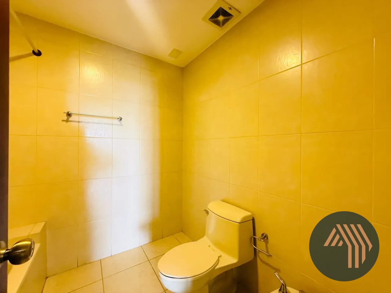 Alquiler de Céntrico Apartamento - Jardines del Acueducto, Zona 10 — Apartamento en Alquiler en Jardines del Acueducto, Zona 10, Guatemala, Ciudad — foto 11 de 12
