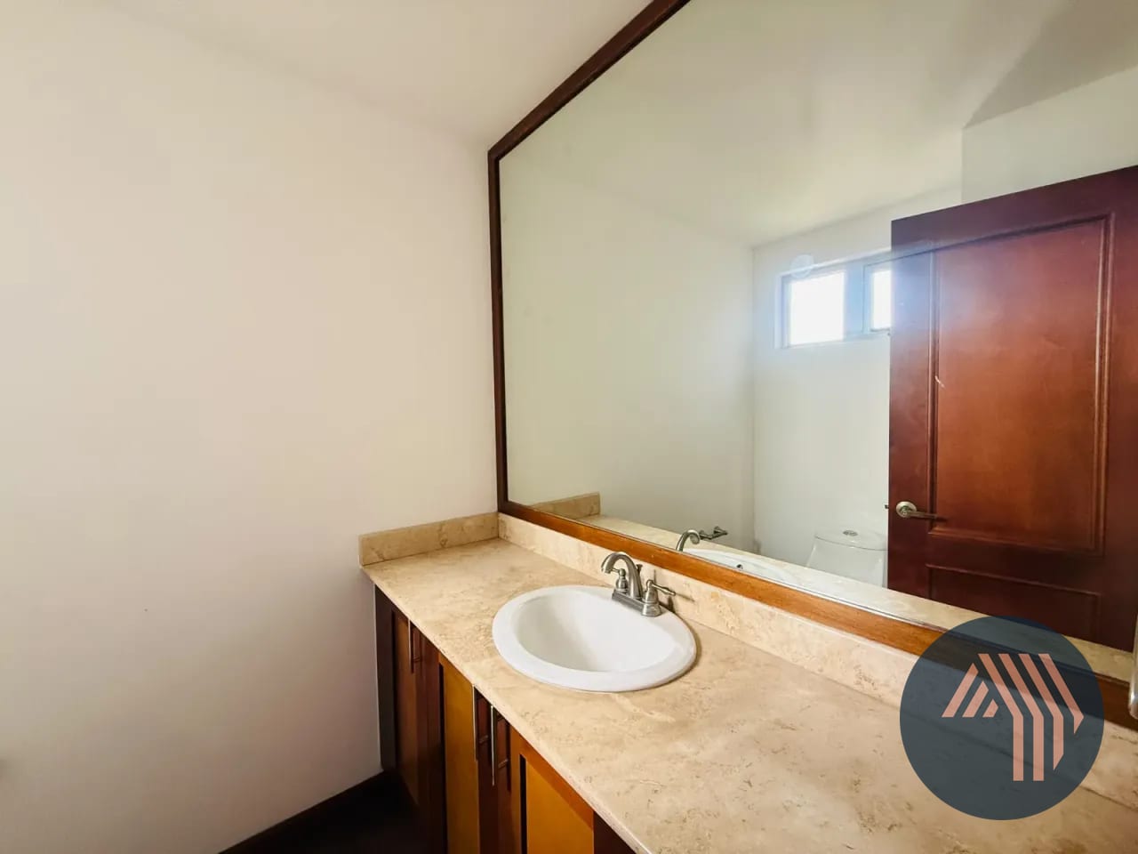 Alquiler de Amplio y Lindo Apartamento - Botticelli, Zona 15 — Apartamento en Alquiler en Botticelli II, Zona 15, Guatemala, Ciudad — foto 2 de 17