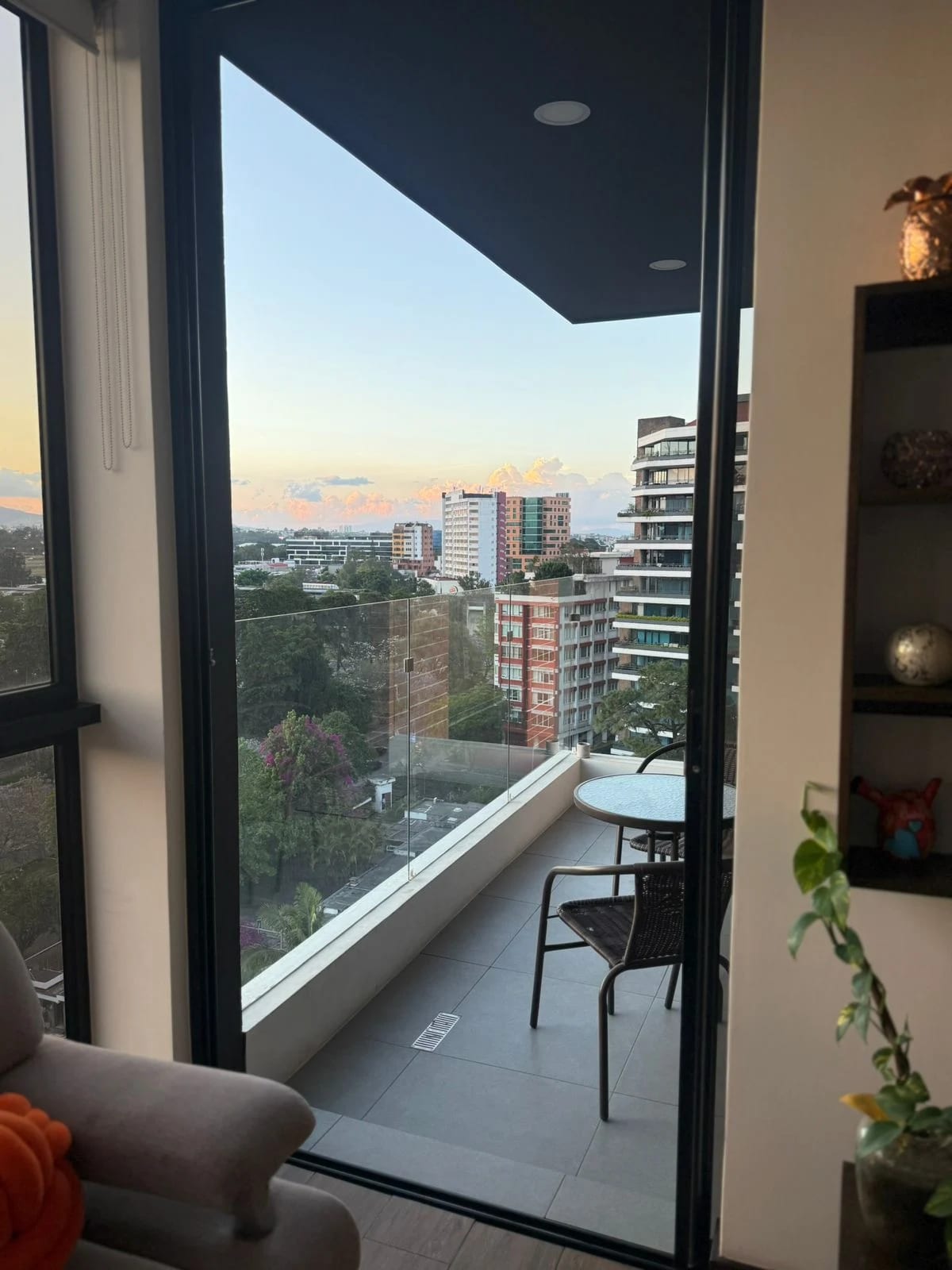 Apartamento en Alquiler Vistana — Apartamento en Alquiler en Vistana, Zona 14, Guatemala, Ciudad — foto 5 de 10