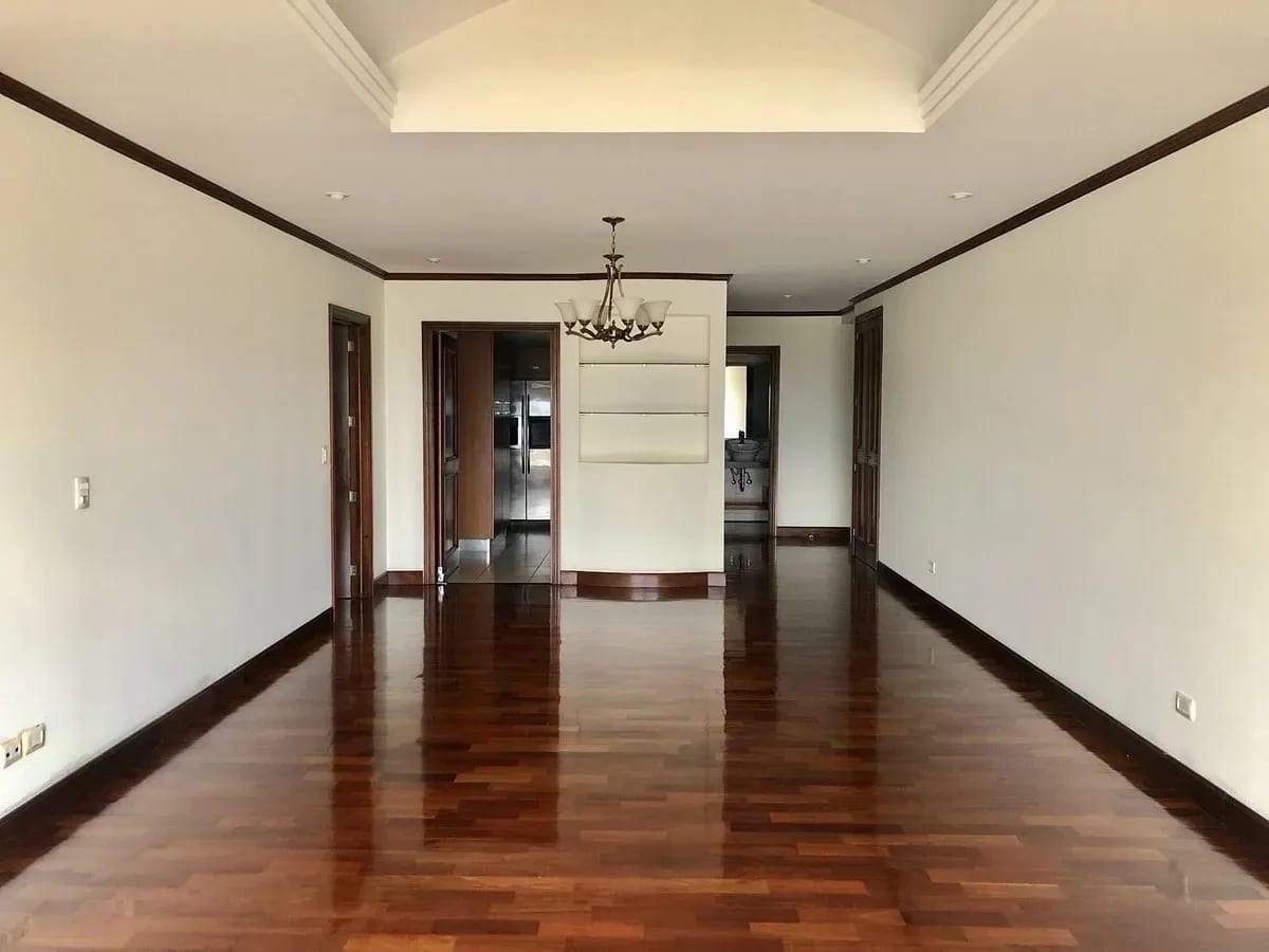 Amplio Apartamento en Alquiler San Angel — Apartamento en Alquiler en San Ángel, Zona 14, Guatemala, Ciudad — foto 3 de 12