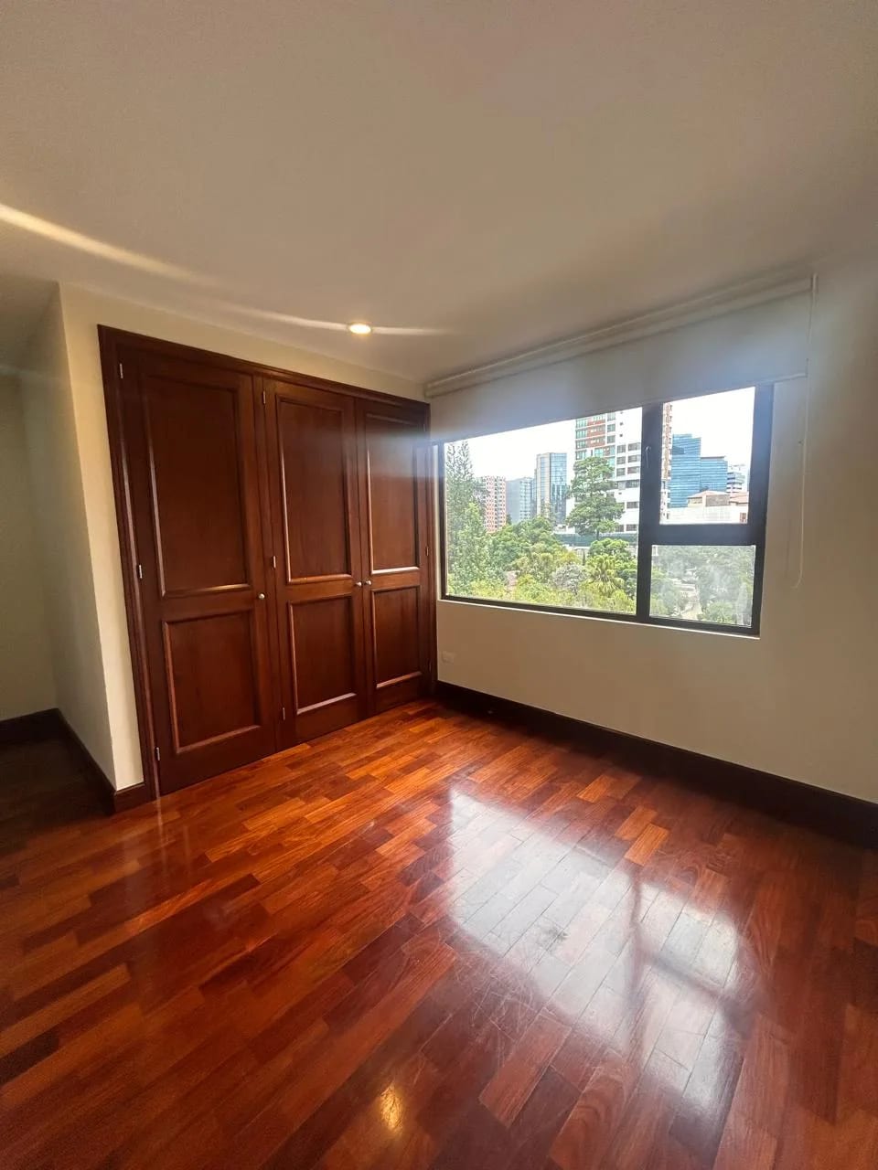 Apartamento en Alquiler Edificio Santa María — Apartamento en Alquiler en Santa María, Zona 10, Guatemala, Ciudad — foto 11 de 14