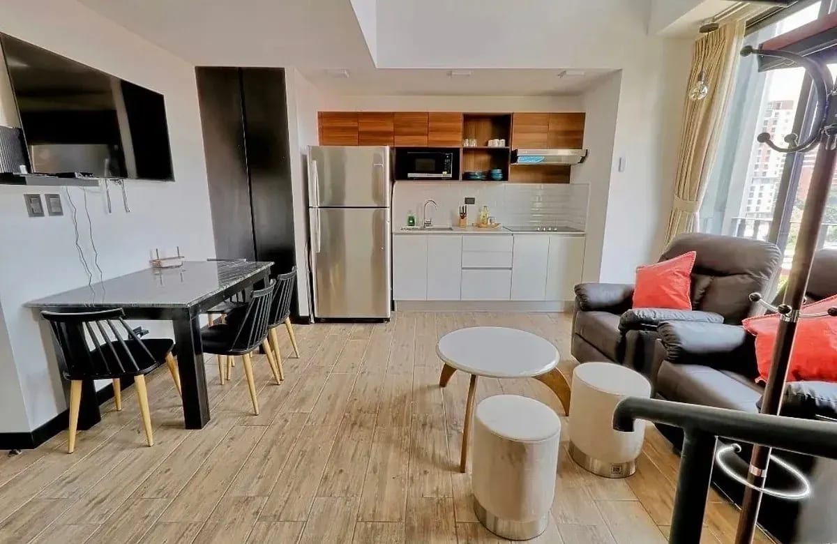 Apartamento en Venta en el corazón de zona 10 INVERSION RENTABLE — Apartamento en Venta en Zona 10, Guatemala, Ciudad — foto 4 de 11