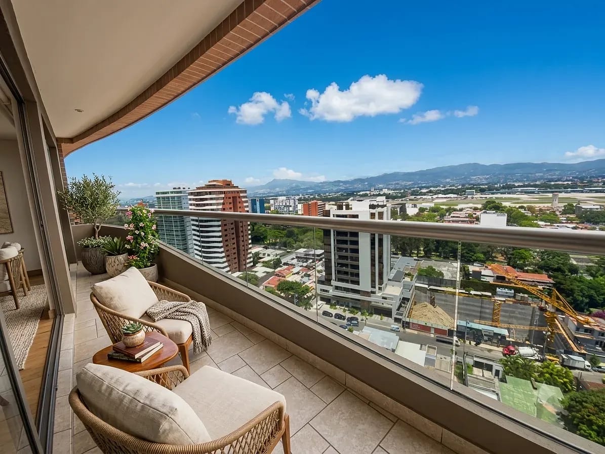 Espectacular Apartamento con Linda Vista Zona 14 — Apartamento en Alquiler en Zona 14, Guatemala, Ciudad — foto 2 de 8