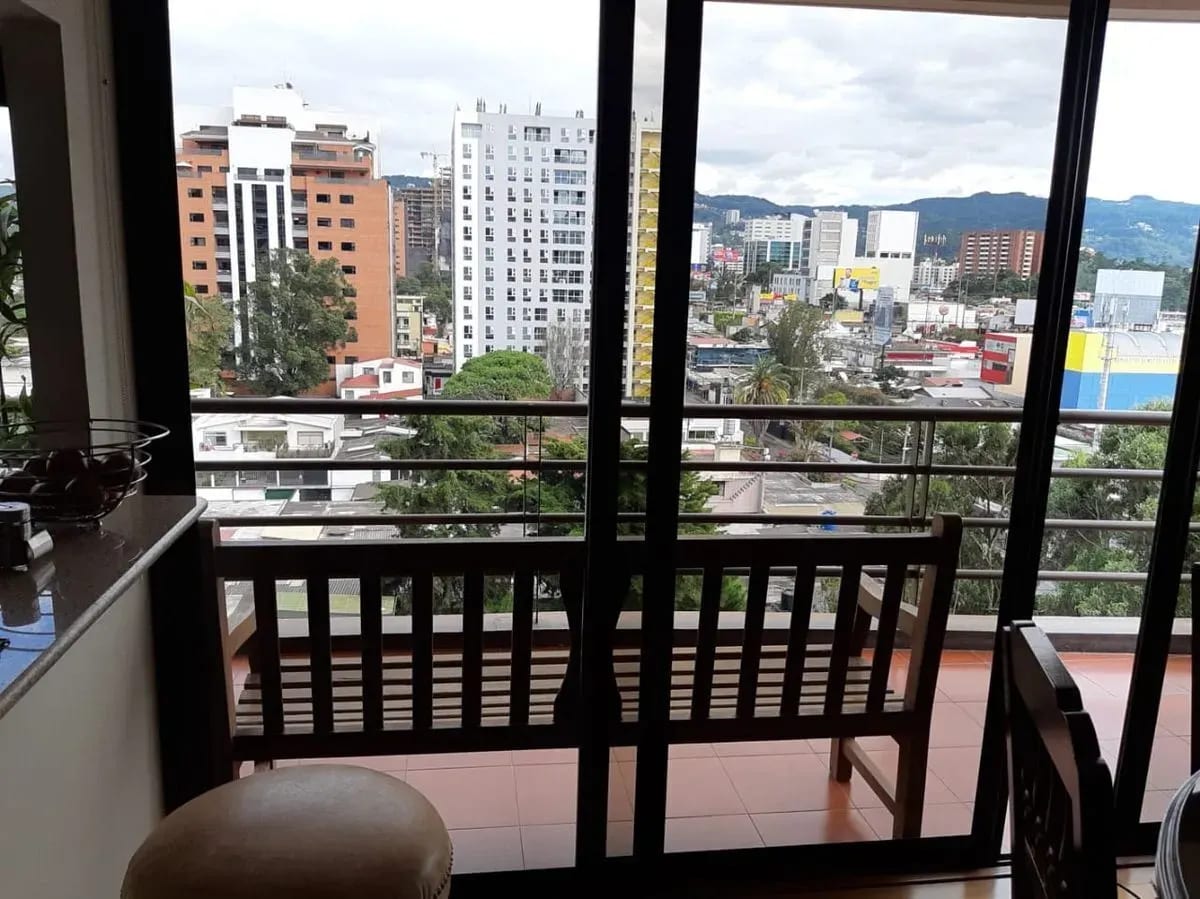 Amplio Apartamento en Edificio Clásico de Alta Plusvalía — Apartamento en Venta en Zona 10, Guatemala, Ciudad — foto 1 de 10