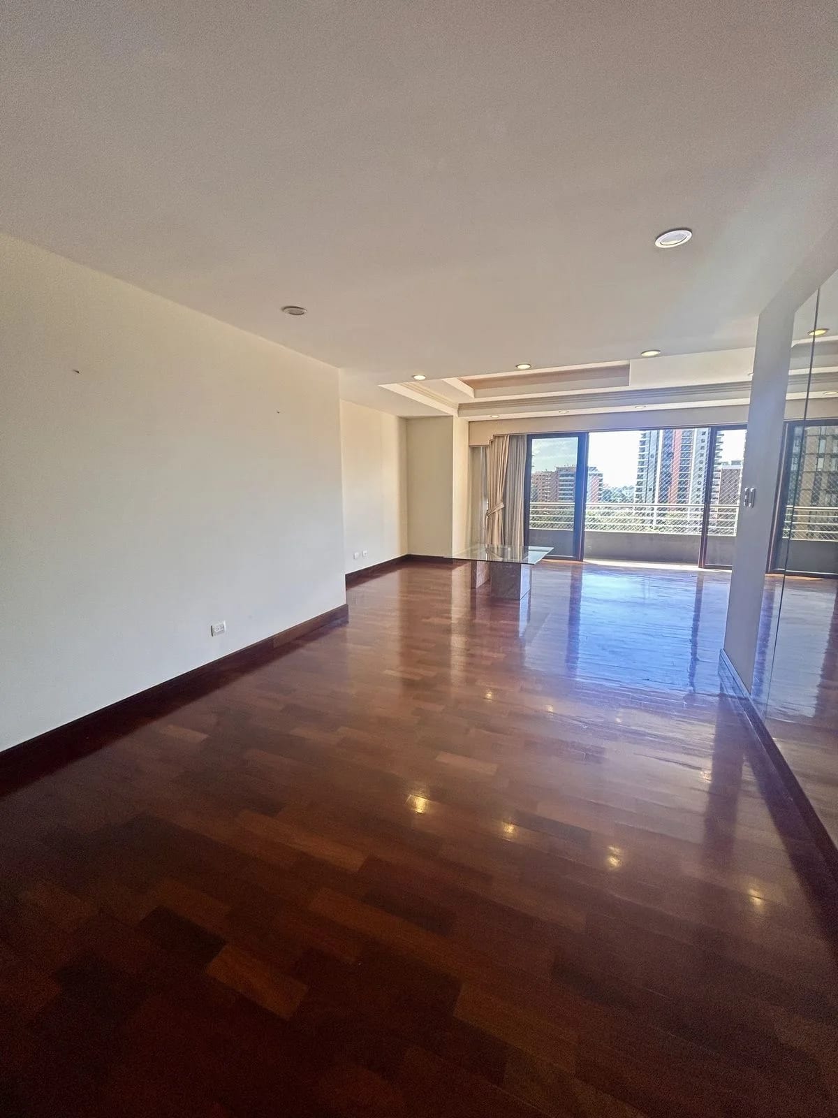 Alquiler de Apartamento en ubicación privilegiada Santa María — Apartamento en Alquiler en Santa María, Zona 10, Guatemala, Ciudad — foto 6 de 16