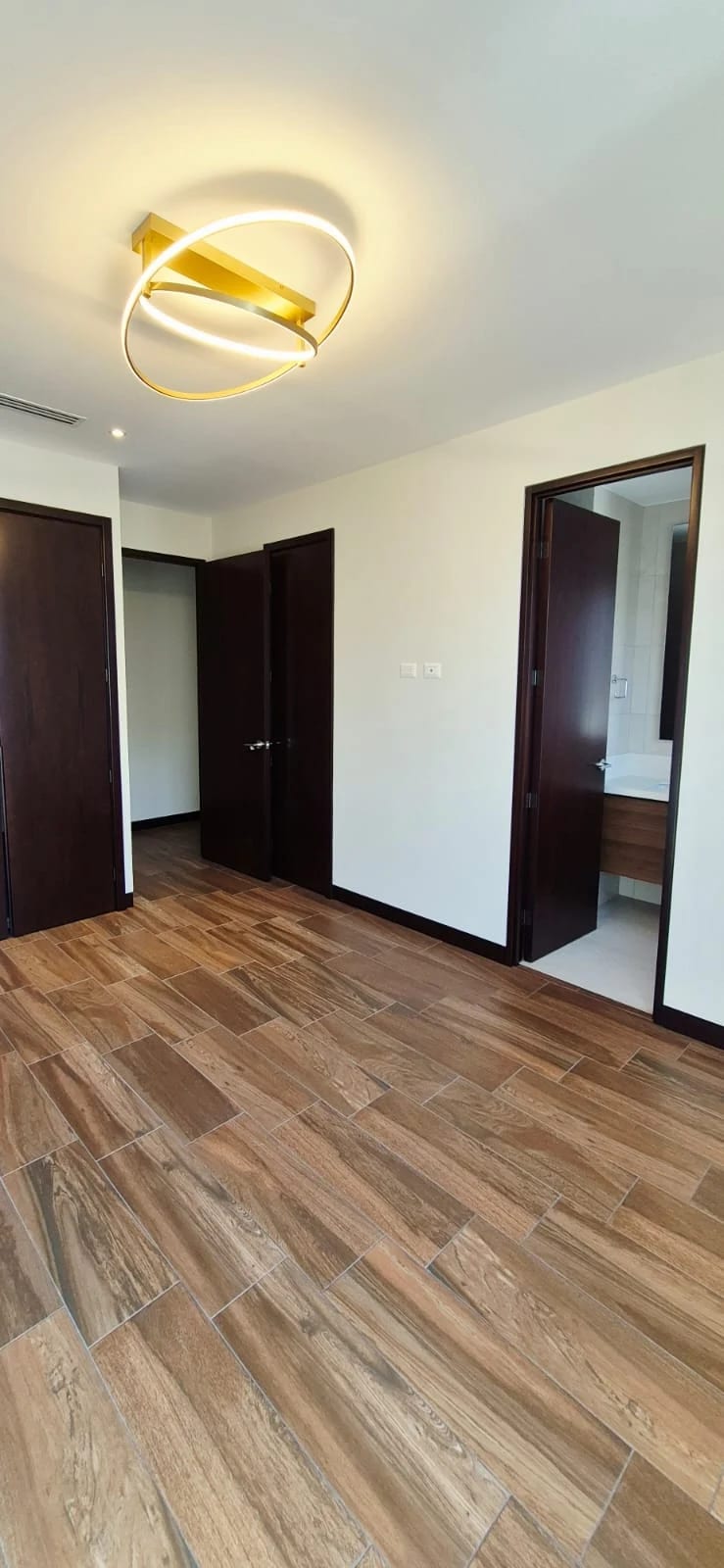 Apartamento en Alquiler Semi Amueblado Edificio Zona 14 — Apartamento en Alquiler en Zona 14, Guatemala, Ciudad — foto 10 de 13