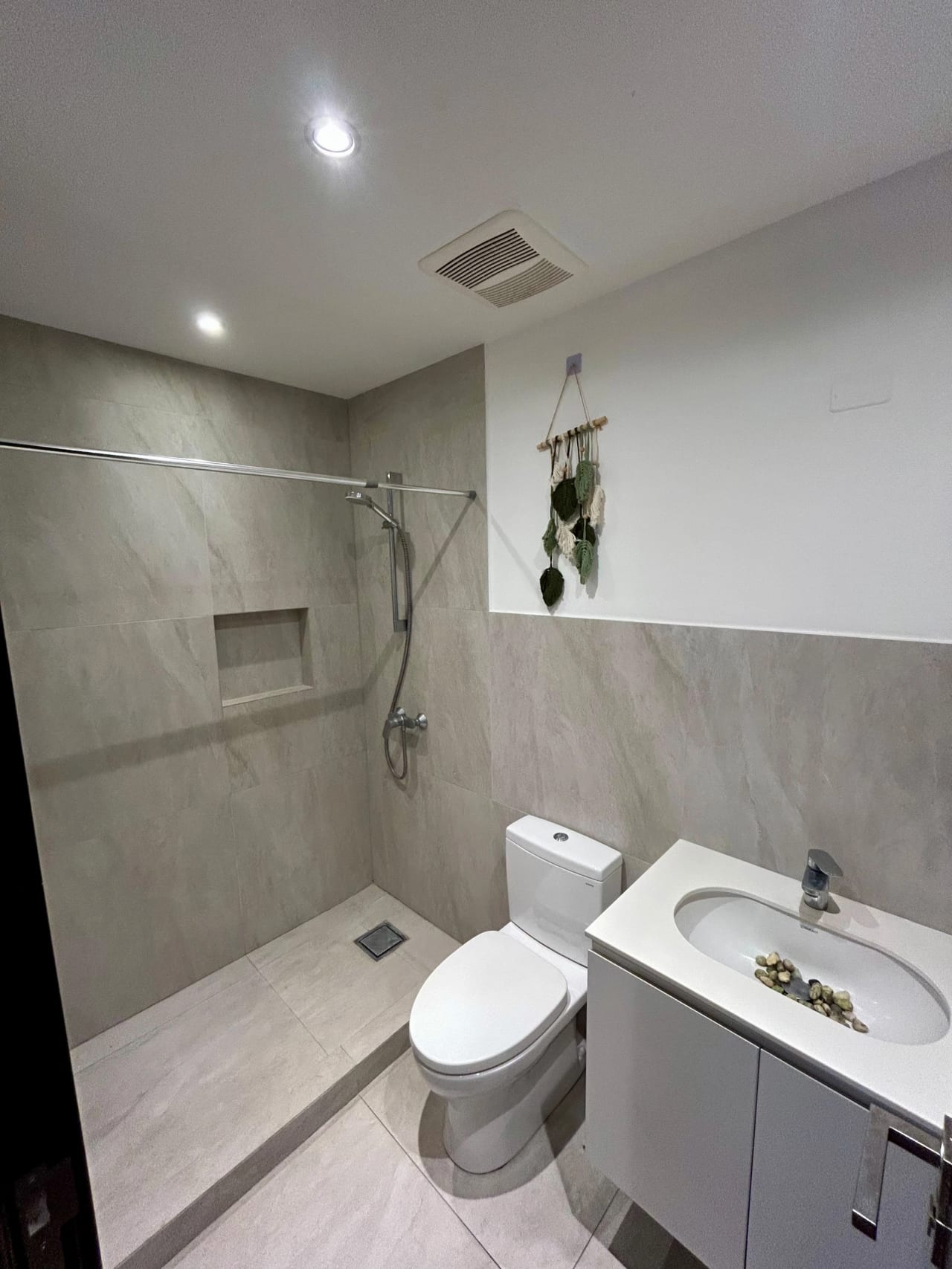Apartamento en Renta en Zona 10 — Apartamento en Alquiler en Vasanta, Zona 10, Guatemala, Ciudad — foto 7 de 17