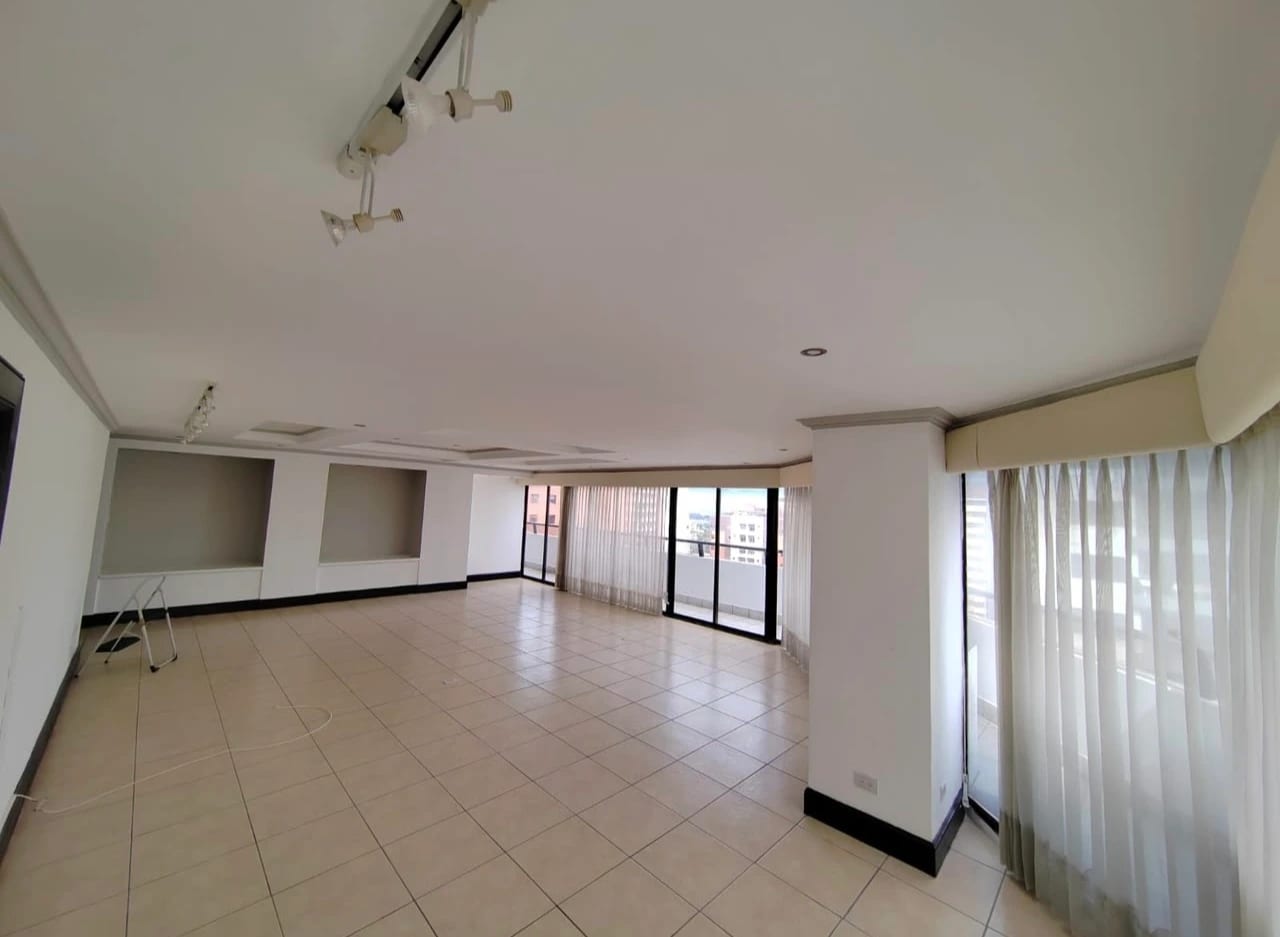 Apartamento amplio en zona 14 — Apartamento en Alquiler en Zona 14, Guatemala, Ciudad — foto 6 de 12