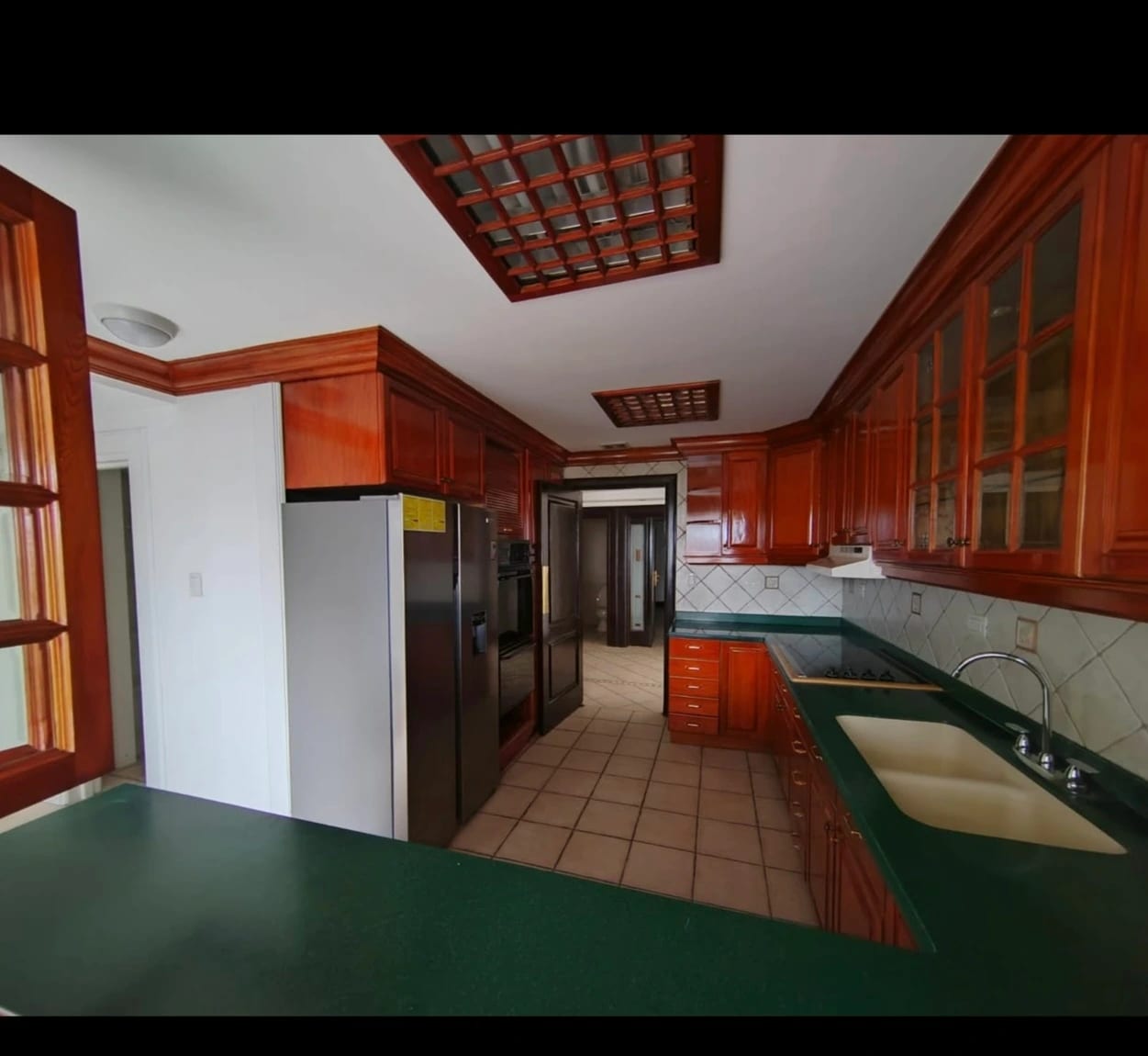 Apartamento amplio en zona 14 — Apartamento en Alquiler en Zona 14, Guatemala, Ciudad — foto 11 de 12
