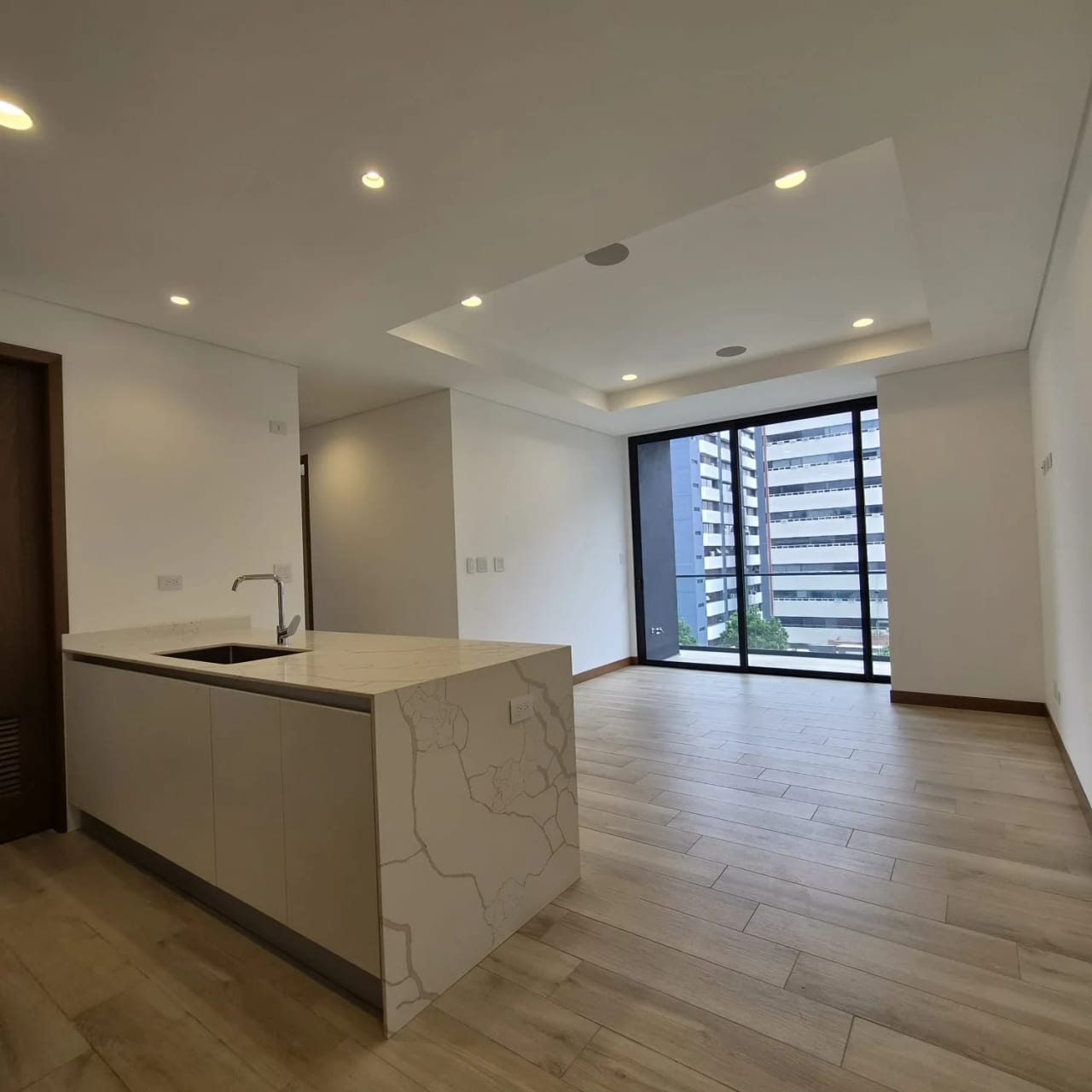 Apartamento en renta en zona 10 — Apartamento en Alquiler en Zona 10, Guatemala, Ciudad — foto 2 de 7