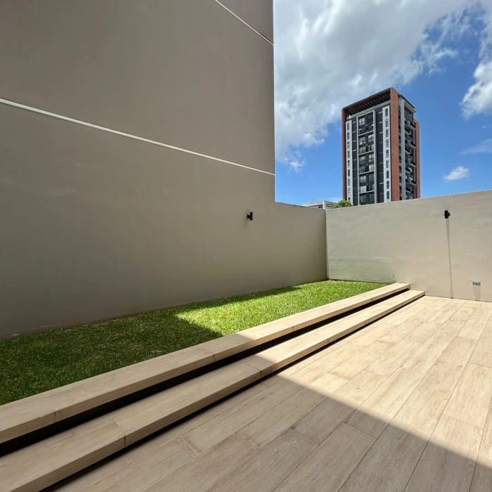 Apartamento con jardín en venta en zona 13 — Apartamento en Venta en Zona 13, Guatemala, Ciudad — foto 2 de 10