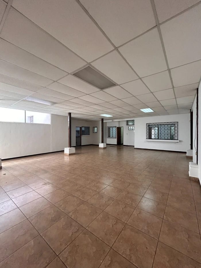 Casa para oficinas en zona 10 — Oficina en Alquiler en Zona 10, Guatemala, Ciudad — foto 7 de 12