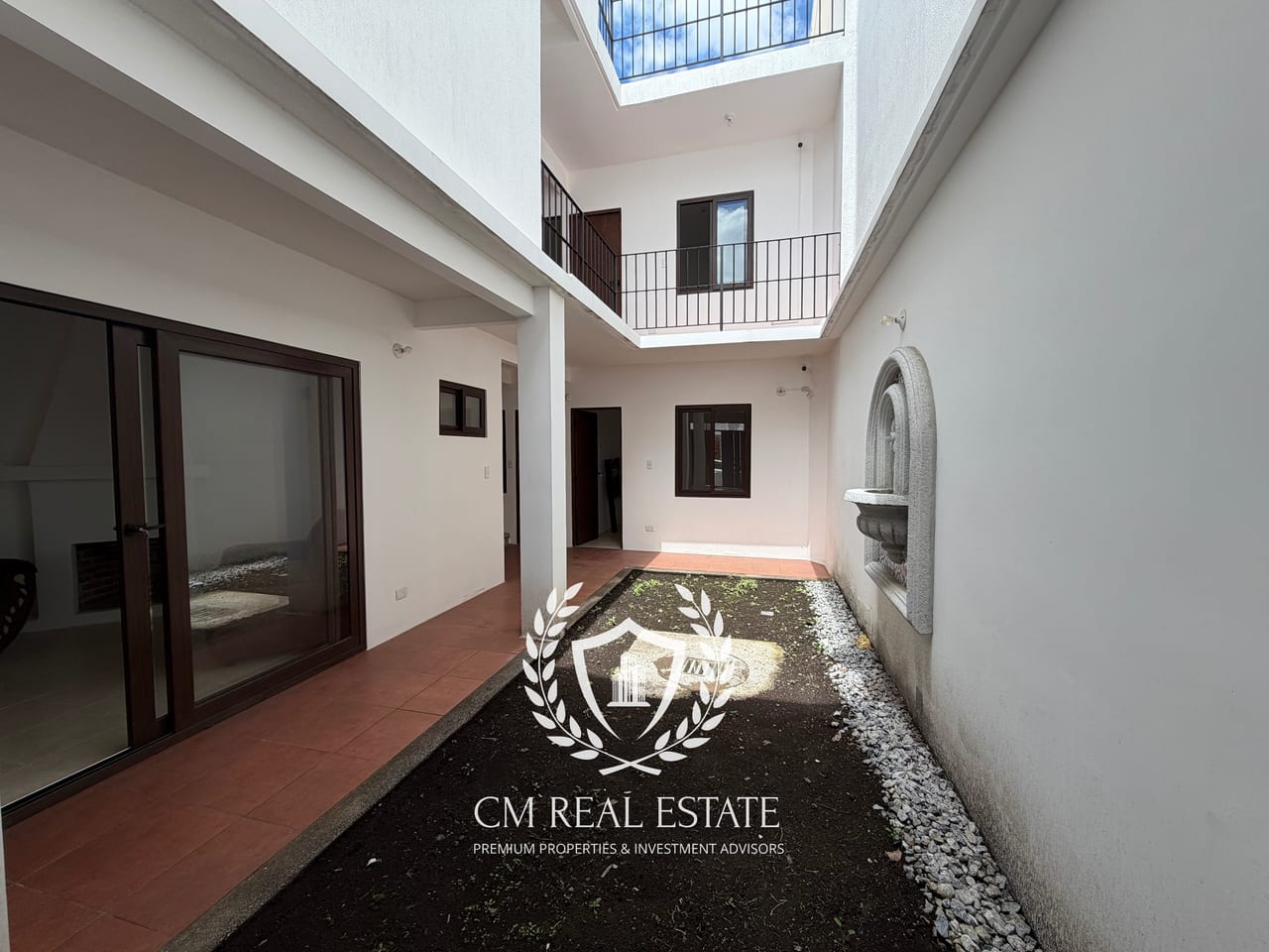 Casa en Renta | Paseo San Lorenzo – Cerca de Antigua Guatemala — Casa en Alquiler en Antigua, Sacatepéquez — foto 1 de 17