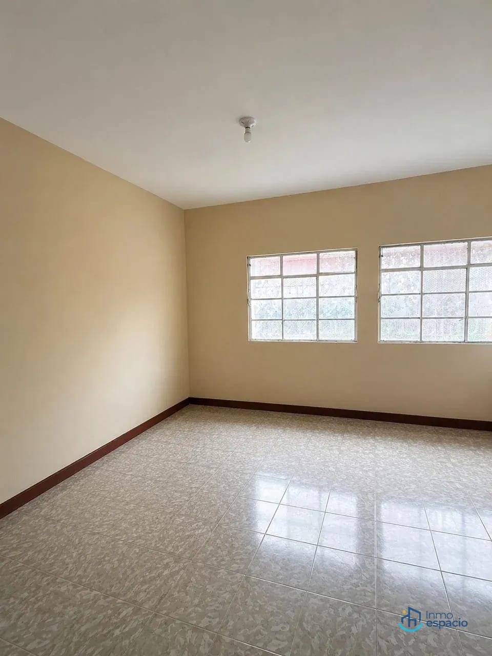 Bodega en alquiler o venta ubicada en Zona 1, Ciudad de Guatemala, sector Mercado de las Flores — Bodega / Ofibodega en Venta en Zona 1, Guatemala, Ciudad — foto 16 de 17