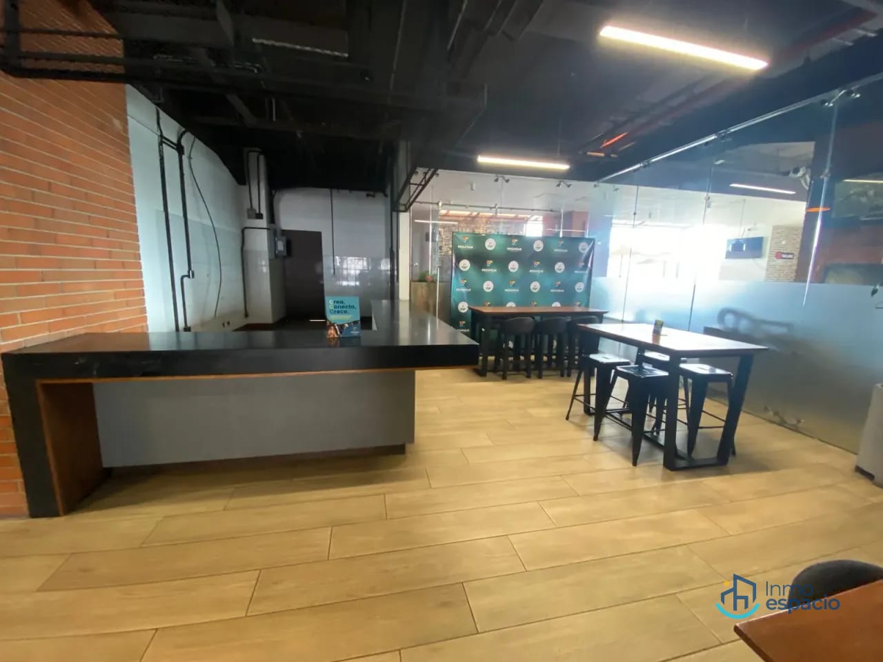 🏢 LOCALES COMERCIALES EN RENTA – AVENIDA PETAPA — Local en Alquiler en San Miguel Petapa, Guatemala, Ciudad — foto 1 de 17