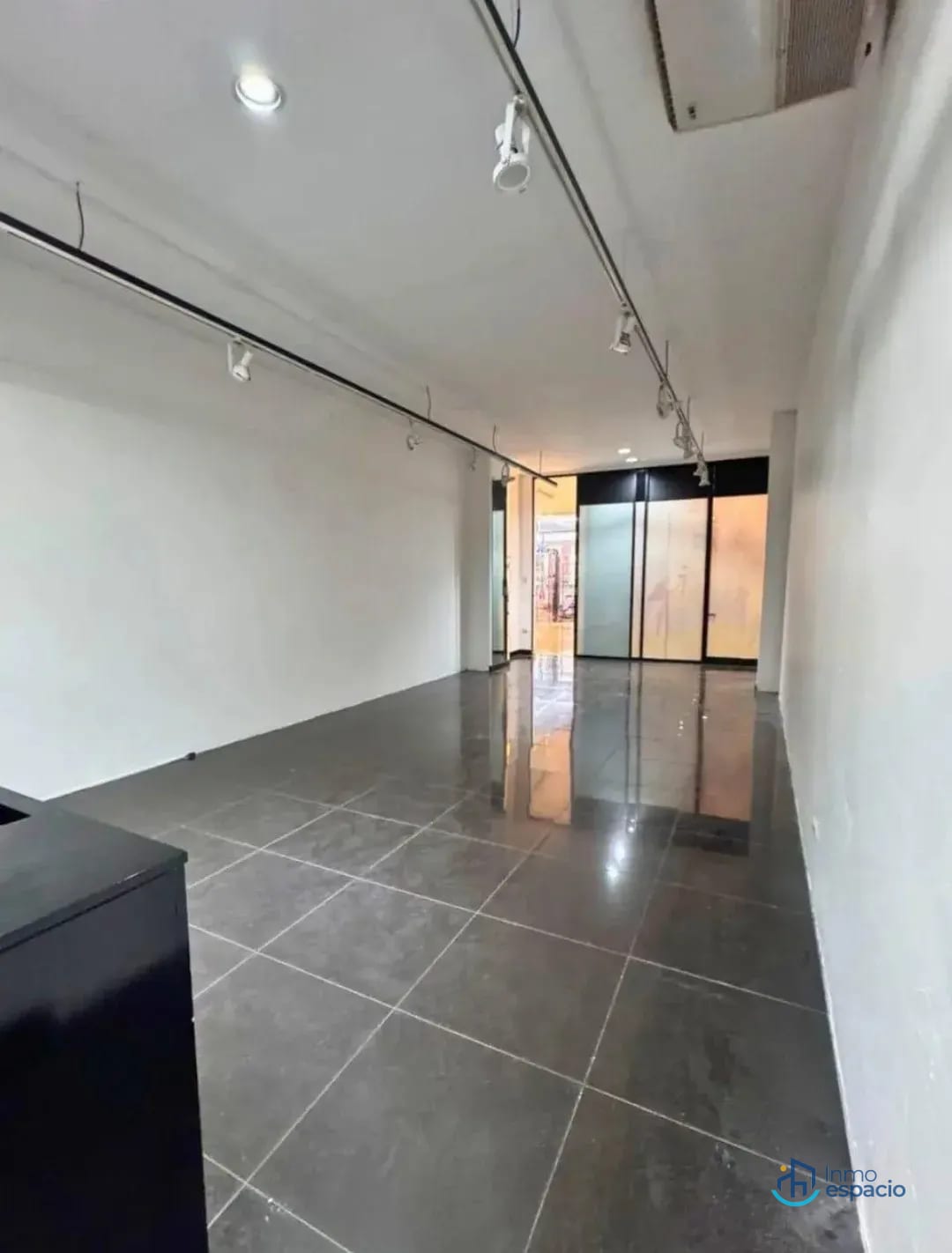 🏢 LOCAL COMERCIAL EN VENTA – GALERÍAS LA PRADERA, ZONA 10 — Local en Venta en Zona 10, Guatemala, Ciudad — foto 4 de 8