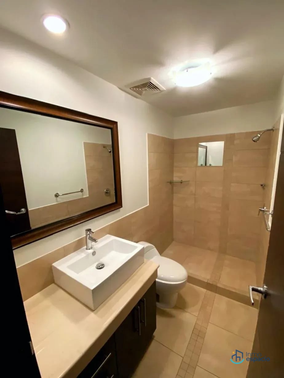🏢 APARTAMENTO EN ALQUILER – ATTICA I, ZONA 14 — Apartamento en Alquiler en Attica, Zona 14, Guatemala, Ciudad — foto 4 de 17