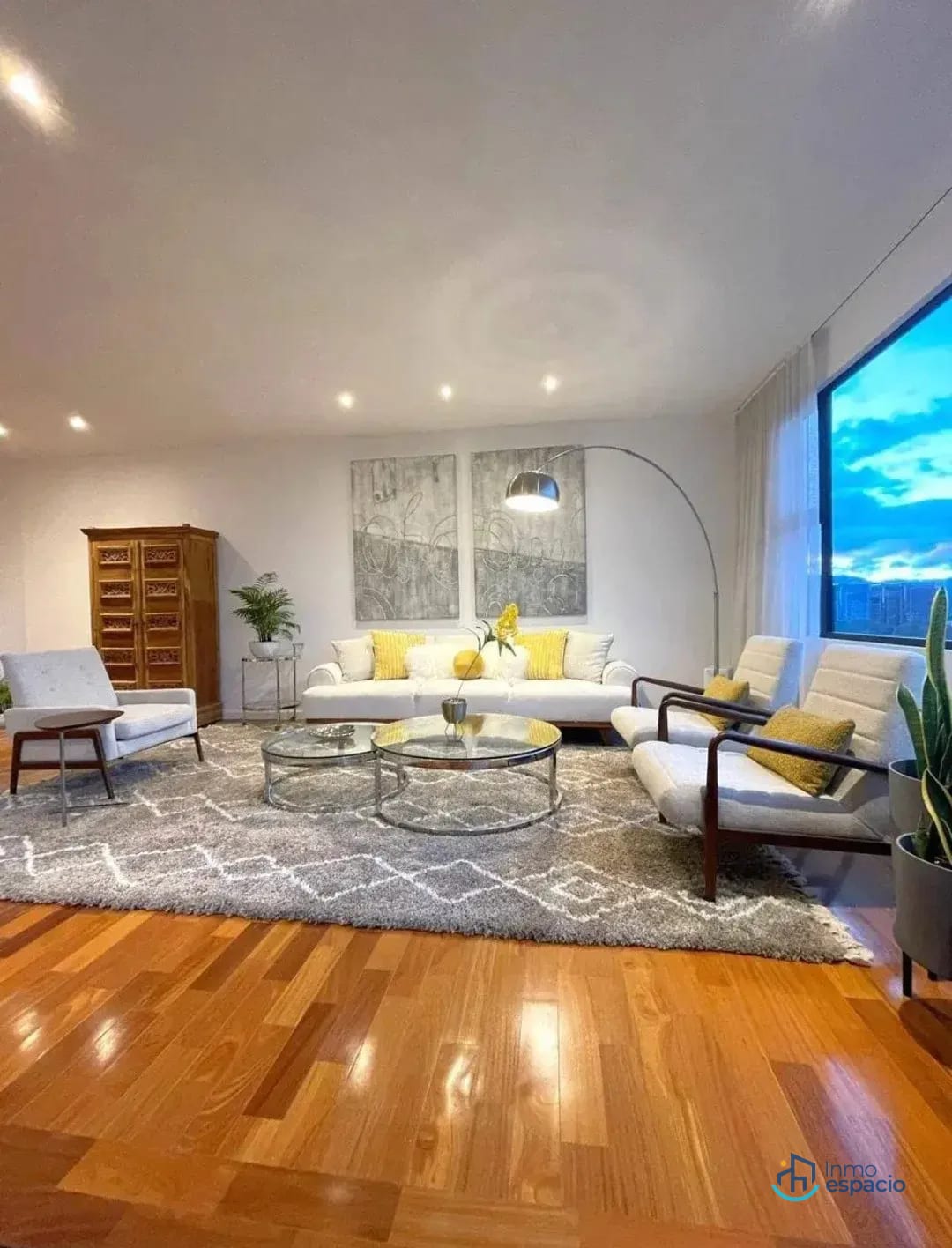🏢 APARTAMENTO EN ALQUILER – EDIFICIO LUCCA, ZONA 10 — Apartamento en Alquiler en Lucca, Zona 10, Guatemala, Ciudad — foto 4 de 17