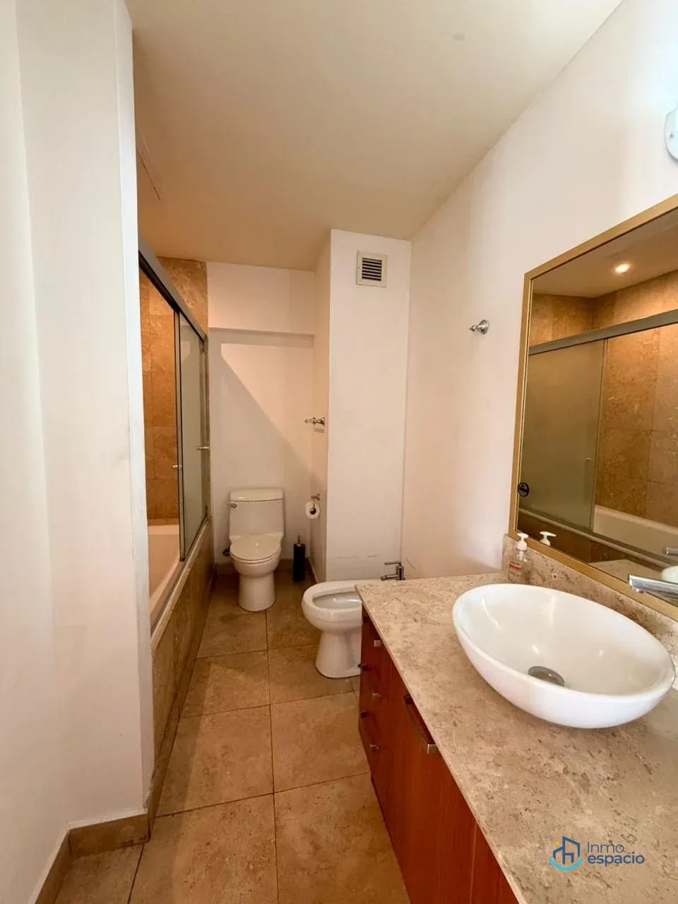 🏢 APARTAMENTO EN VENTA O ALQUILER – EDIFICIO ATRIUM, ZONA 10 — Apartamento en Venta en Atrium, Zona 10, Guatemala, Ciudad — foto 3 de 14
