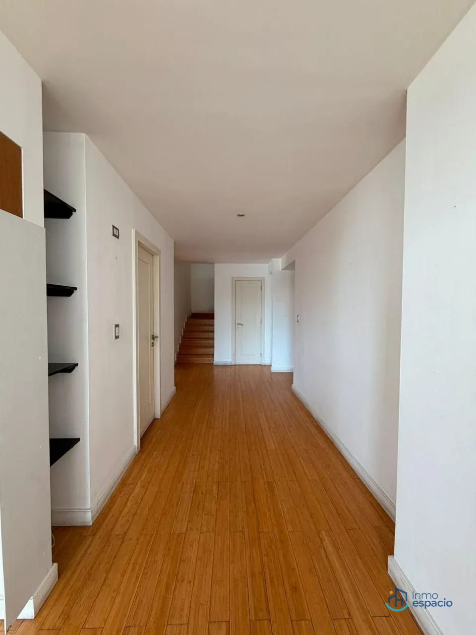 🏢 APARTAMENTO EN VENTA O ALQUILER – EDIFICIO ATRIUM, ZONA 10 — Apartamento en Venta en Atrium, Zona 10, Guatemala, Ciudad — foto 9 de 14