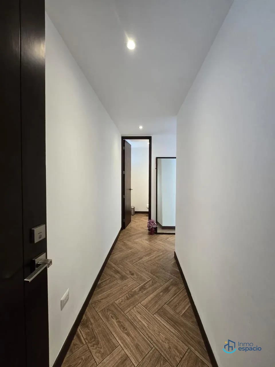 🏢 APARTAMENTO EN ALQUILER – EDIFICIO IKARIA, VISTA HERMOSA I, ZONA 15 — Apartamento en Alquiler en Vista Hermosa I, Zona 15, Guatemala, Ciudad — foto 10 de 13