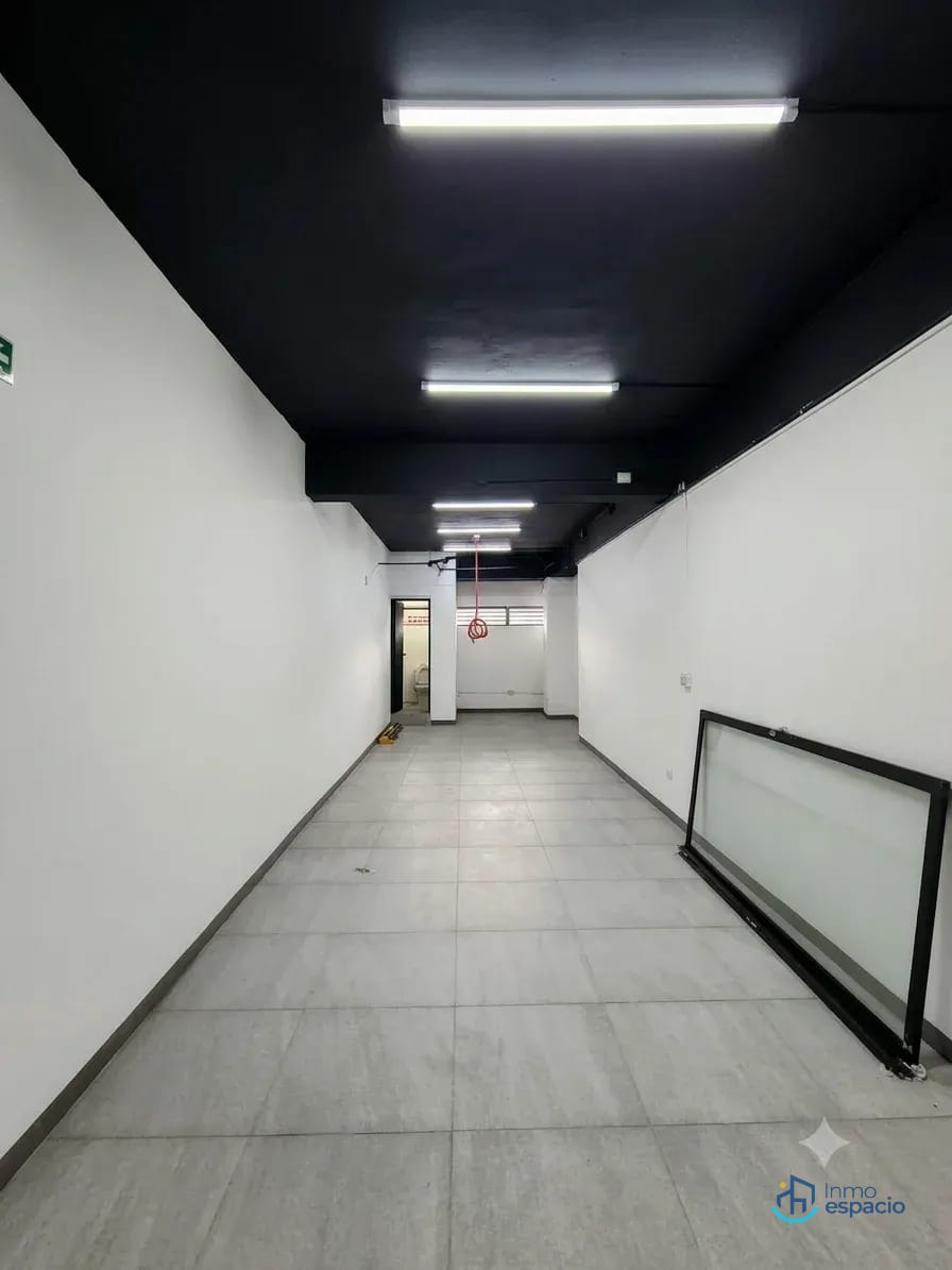 🏢 LOCAL COMERCIAL EN RENTA – PLANTA BAJA, ZONA 10 — Local en Alquiler en Zona 10, Guatemala, Ciudad — foto 2 de 5
